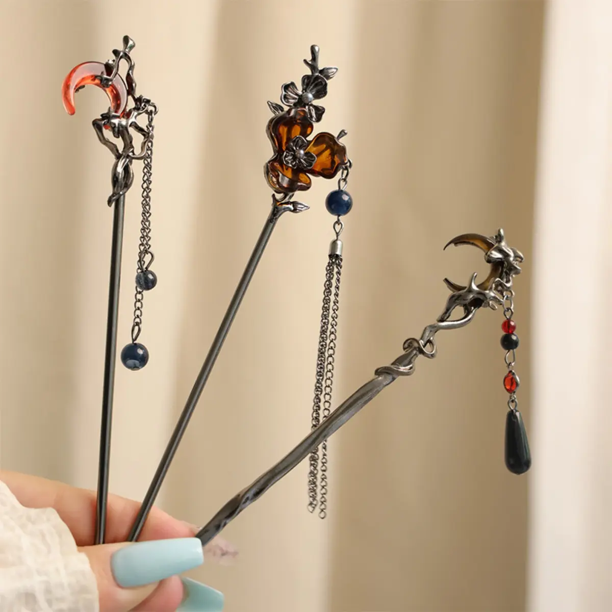 Neo Chinese Style Hairpin Light Luxury Metal Rose Moon Butterfly Element Hair Stick For Women Hanfu Horse-face Skirt Hairpin