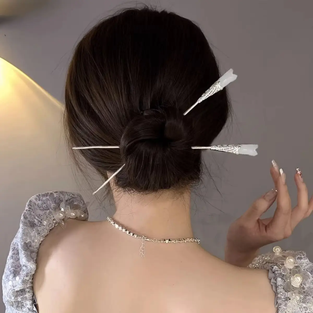 Light Luxury Flower Hairpin For Women Chinese Style Floral Butterfly Tassel Hair Stick Elegant Metal Jewelry Hairpin Hair Clips