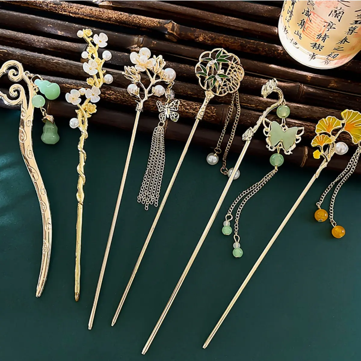Exquisite Flower Tassel Hairpin Imitation Jade Pearl Butterfly Floral Hair Stick For Women Elegant Chinese Style Hair Accessory
