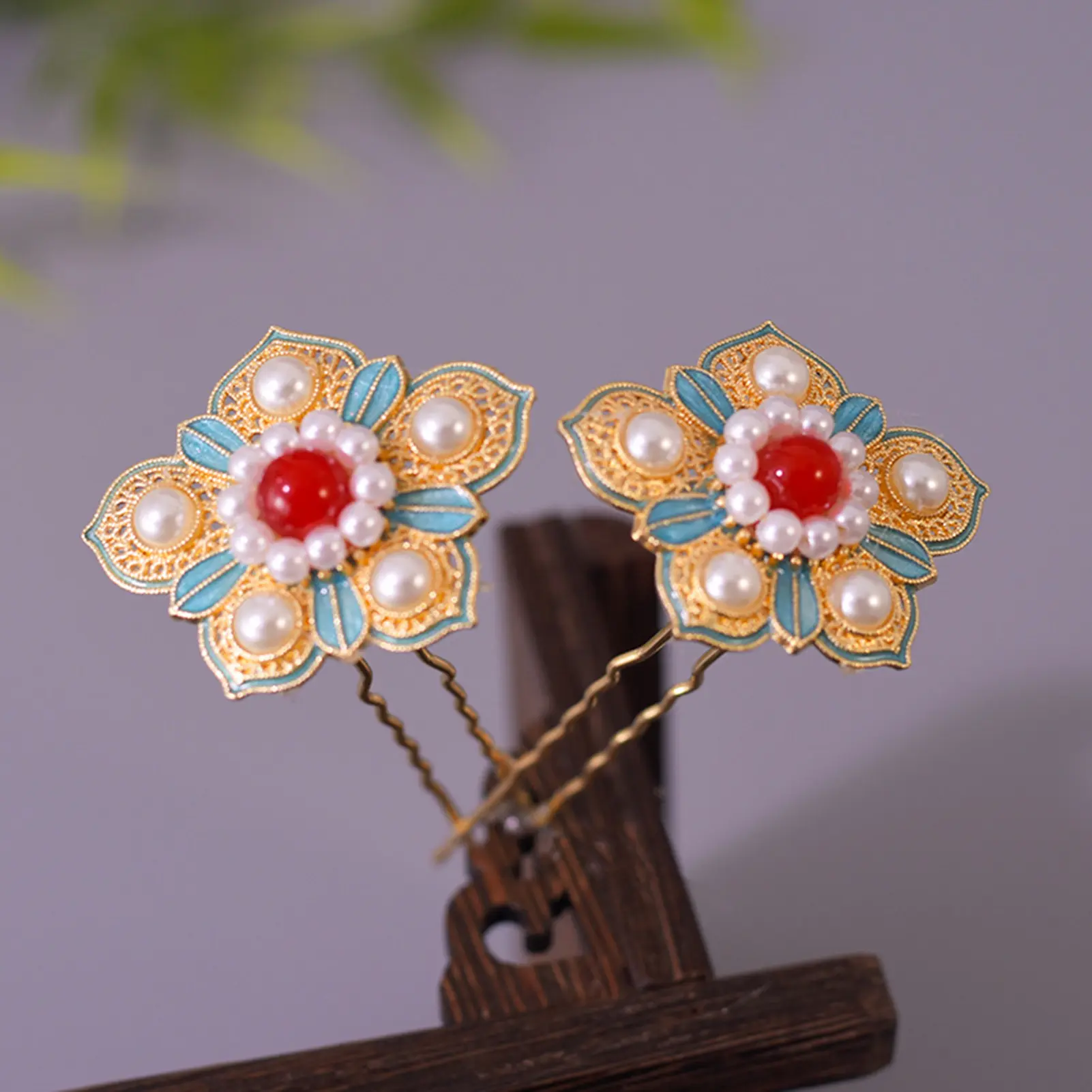 Vintage Women's Hairpin Retro Chinese Style Flower Hair Stick Exquisite Elegant Handmade Metal Pearl Hairpin Wedding Hair Clips