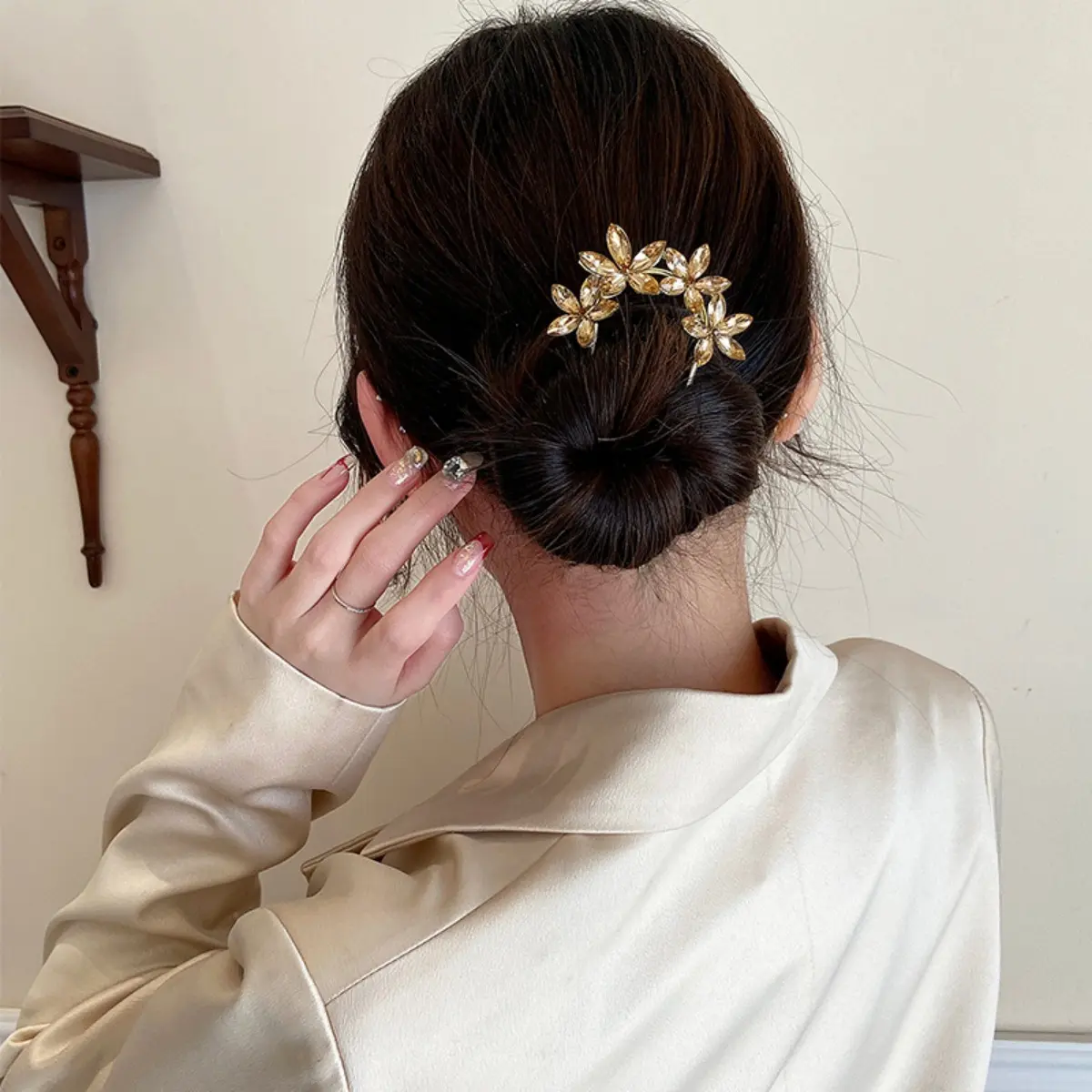 Luxury Flower Tassel Hairpin For Women Elegant Glitter Jewelry Hair Stick Hanfu Wedding Metal Hair Accessories Girls Hair Sticks