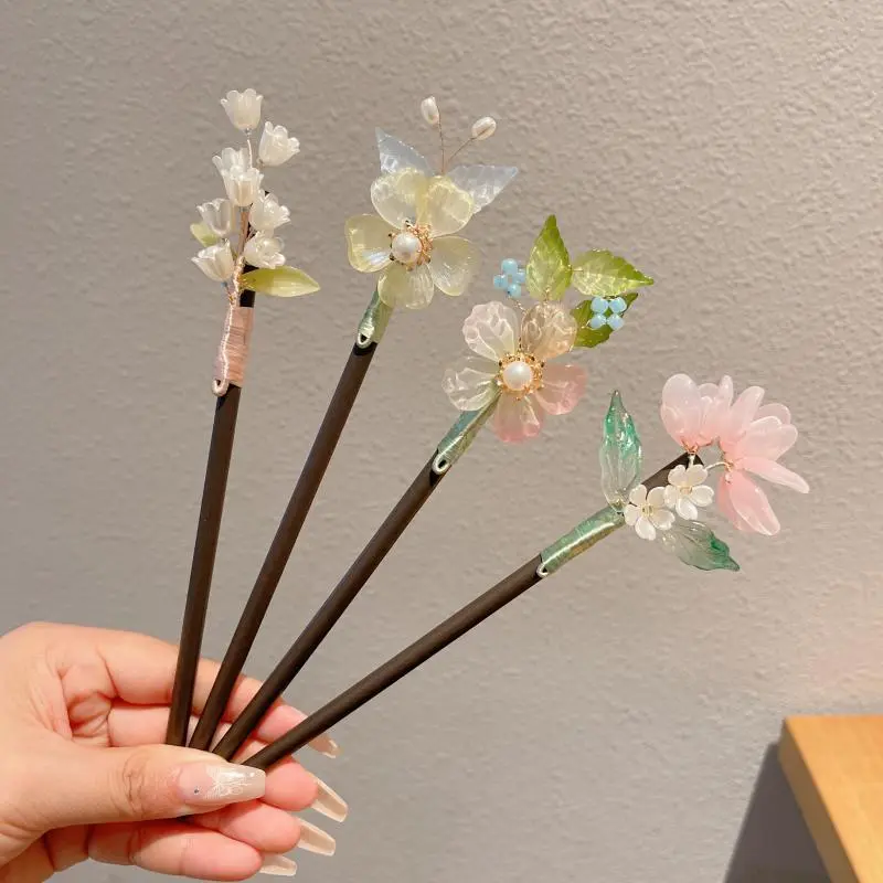 Light Luxury Ancient Style Hairpin Vintage Elegant Chinese Hair Stick For Women Handmade Exquisite Flower Tassel Hairpins