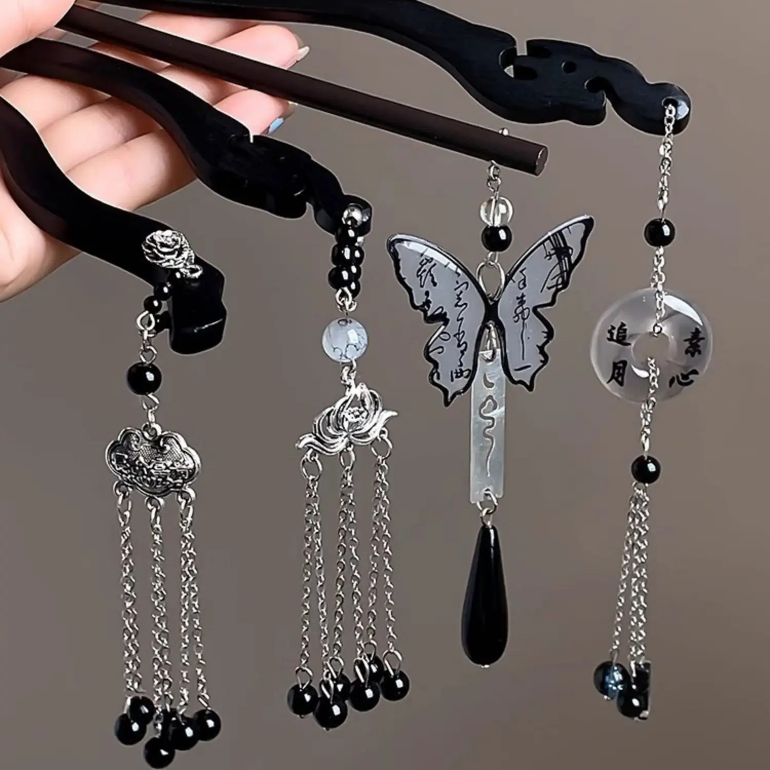 Light Luxury Wooden Tassel Hairpin For Women Vintage Ink Butterfly Pendant Hair Stick Chinese Style Ebony Wood Hair Accessories