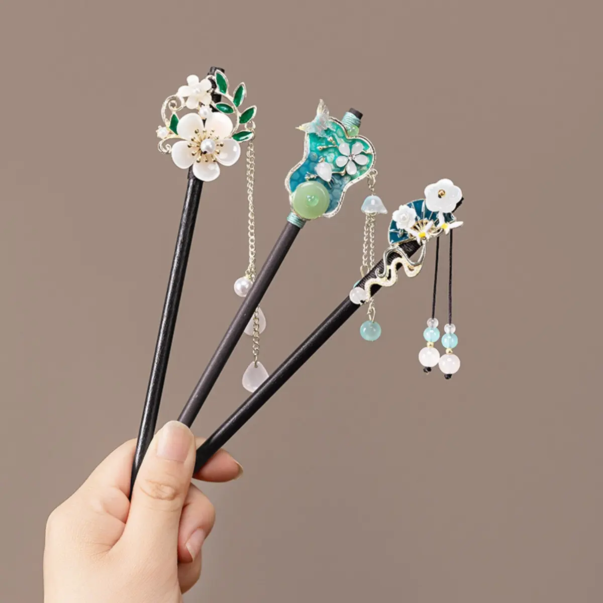 Retro Chinese Style Hairpin For Women Elegant Wooden Flower Tassel Hair Stick Vintage Jewelry Hair Accessory Girls Hairpins