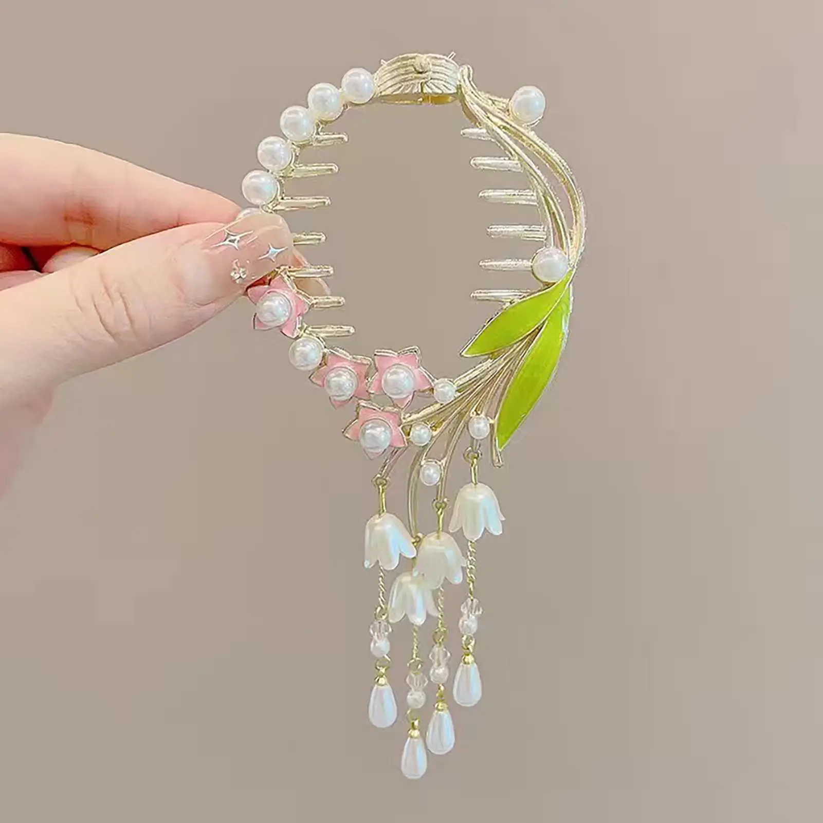 Girls Meatball Head Hair Claw Exquisite Glitter Flower Butterfly Shape Hair Clips Trendy Tassel High Ponytail Gripper Hairpin