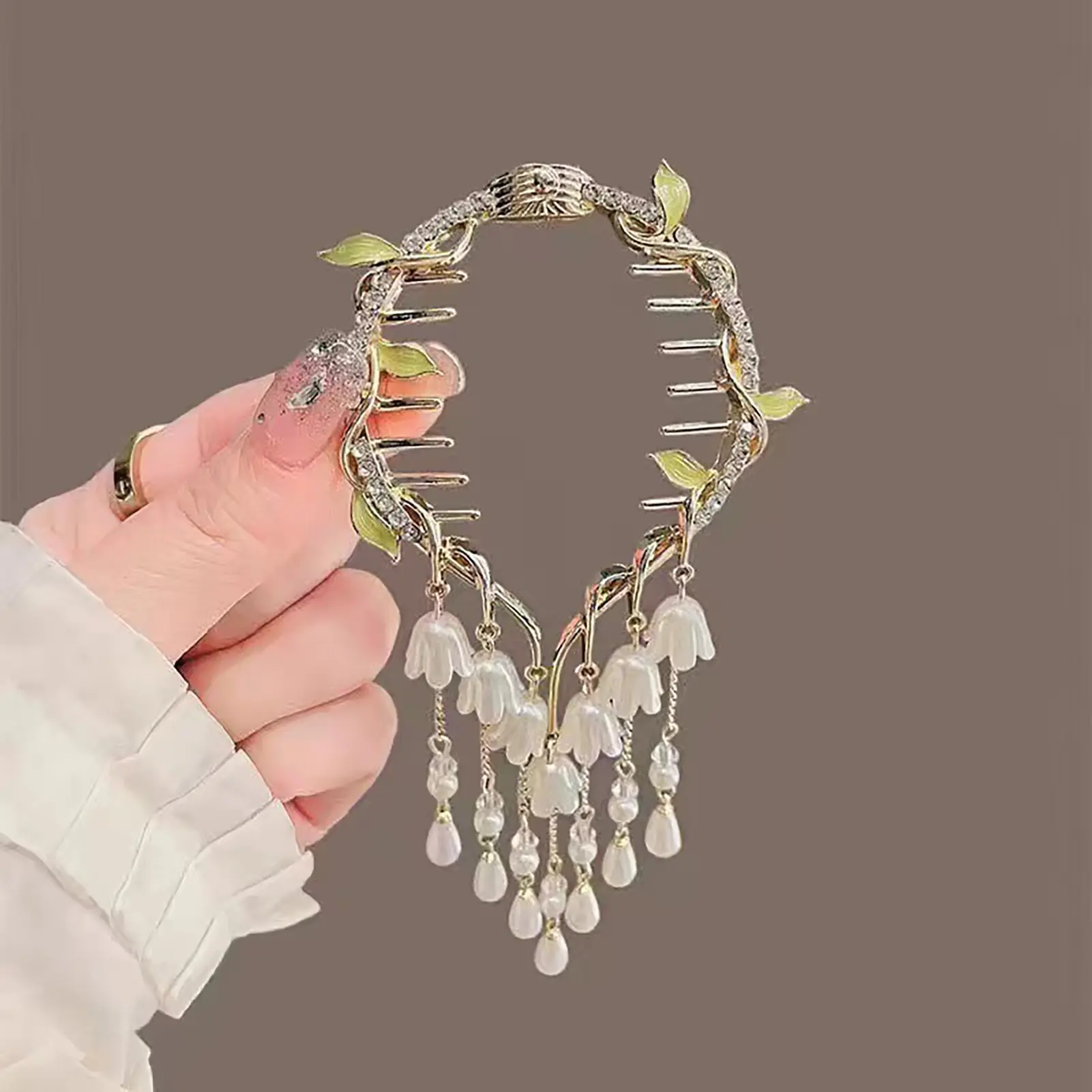 Girls Meatball Head Hair Claw Exquisite Glitter Flower Butterfly Shape Hair Clips Trendy Tassel High Ponytail Gripper Hairpin