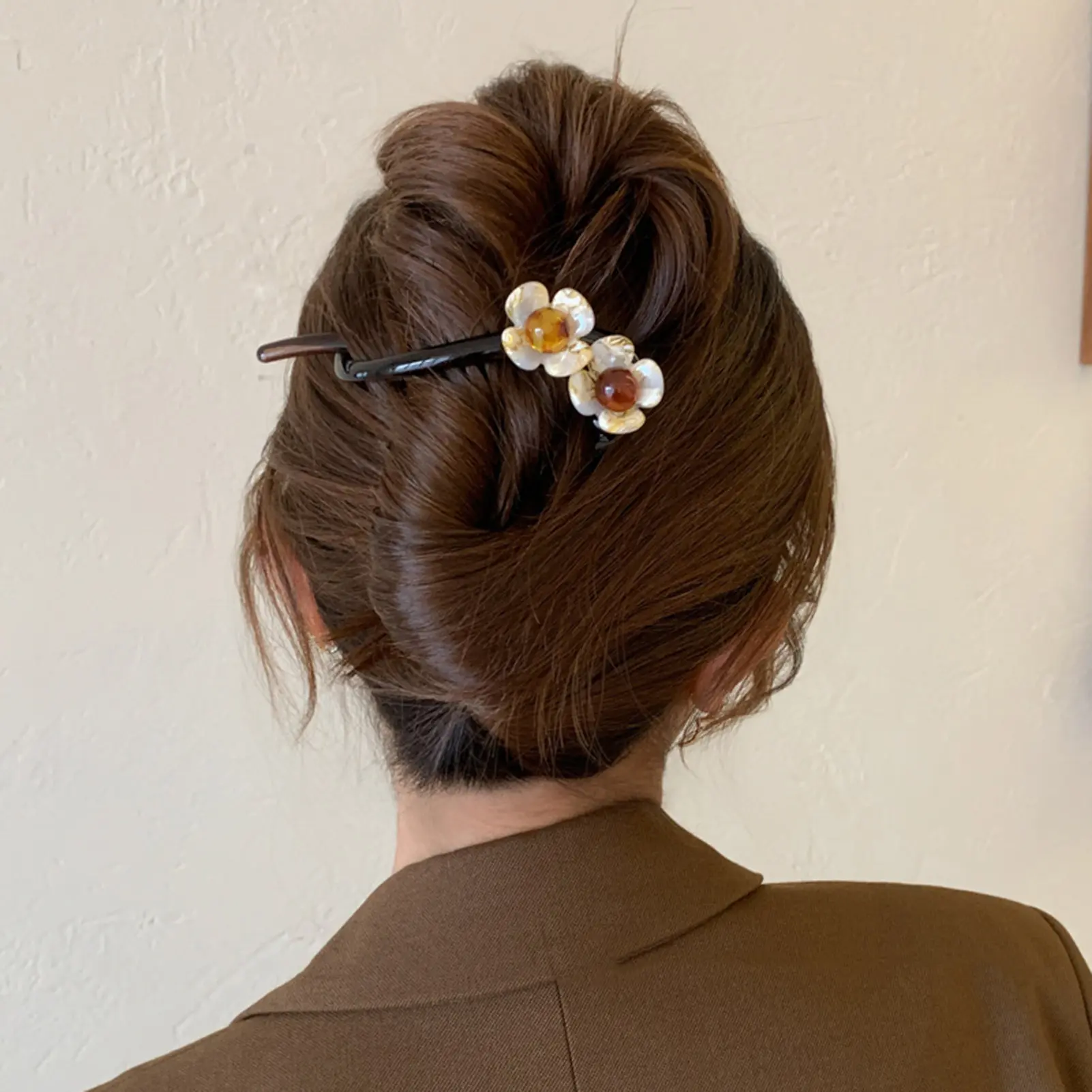 Korean Style Acetic Acid Hair Clip Small Fresh Flower Twisting Clip For Women Simple Meatball Head Updo Duckbill Clip Hair Claws