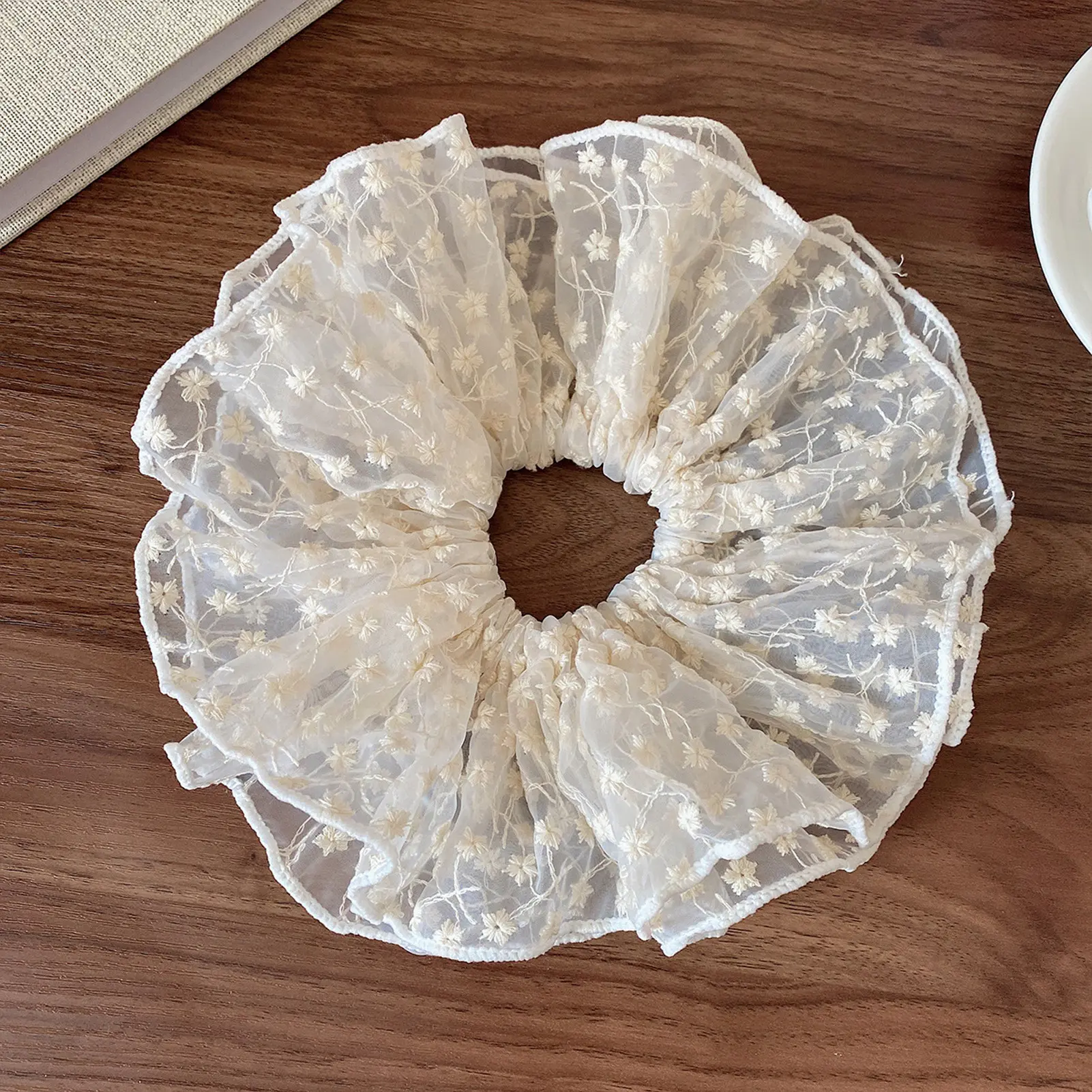 French Retro Hair Rope Exquisite Hollow Flower Shaped Large Intestine Hair Ring For Women Girls Meatball Head Hair Accessories
