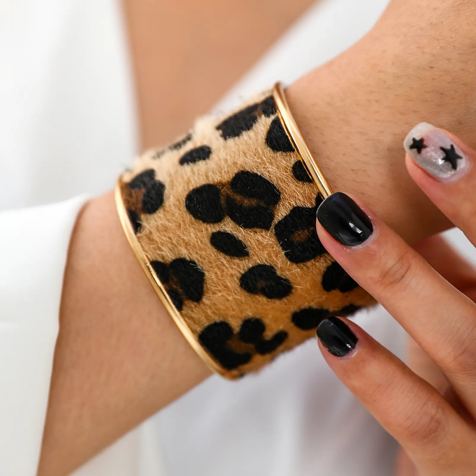 Trendy Leopard Print Open Bracelet For Women Exaggerated Personality Metal Wristband Girls Sexy Fashion Hand Jewelry Accessories