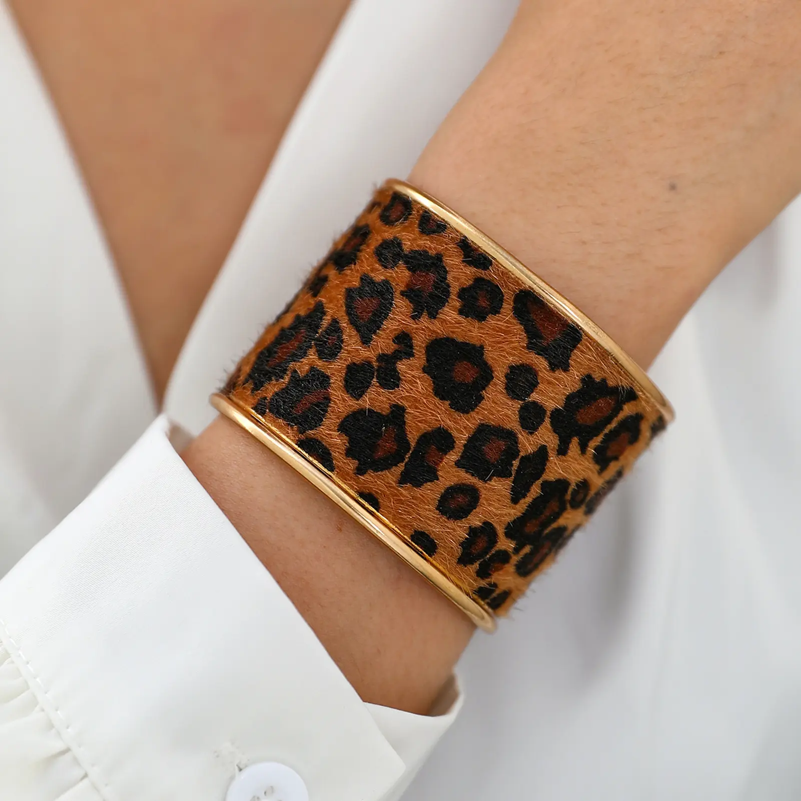 Trendy Leopard Print Open Bracelet For Women Exaggerated Personality Metal Wristband Girls Sexy Fashion Hand Jewelry Accessories