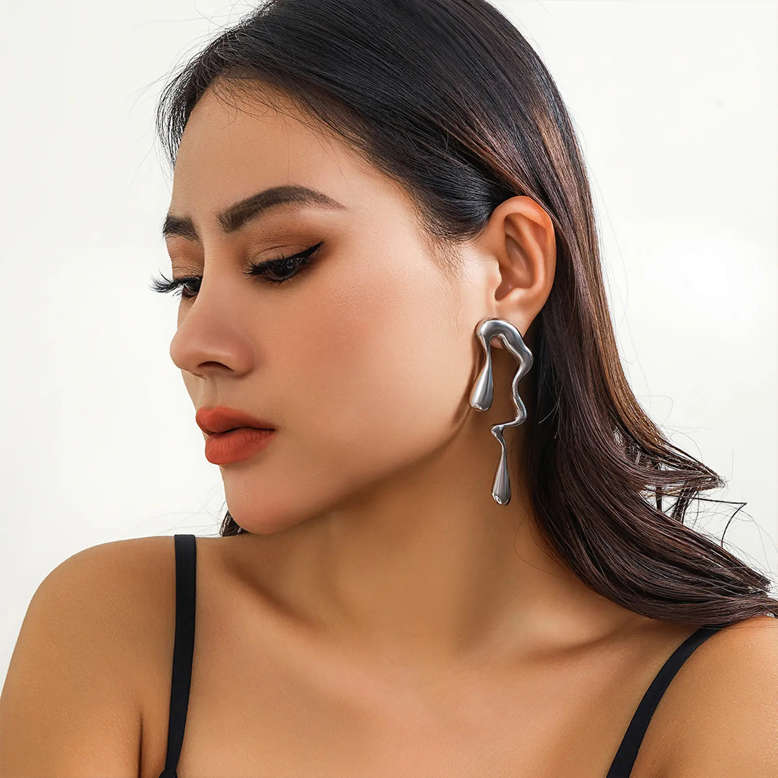 Fashionable Gothic Earrings For Women Liquid Metal Designed Earrings Trendy Irregular Geometric Earrings Jewelry Accessories