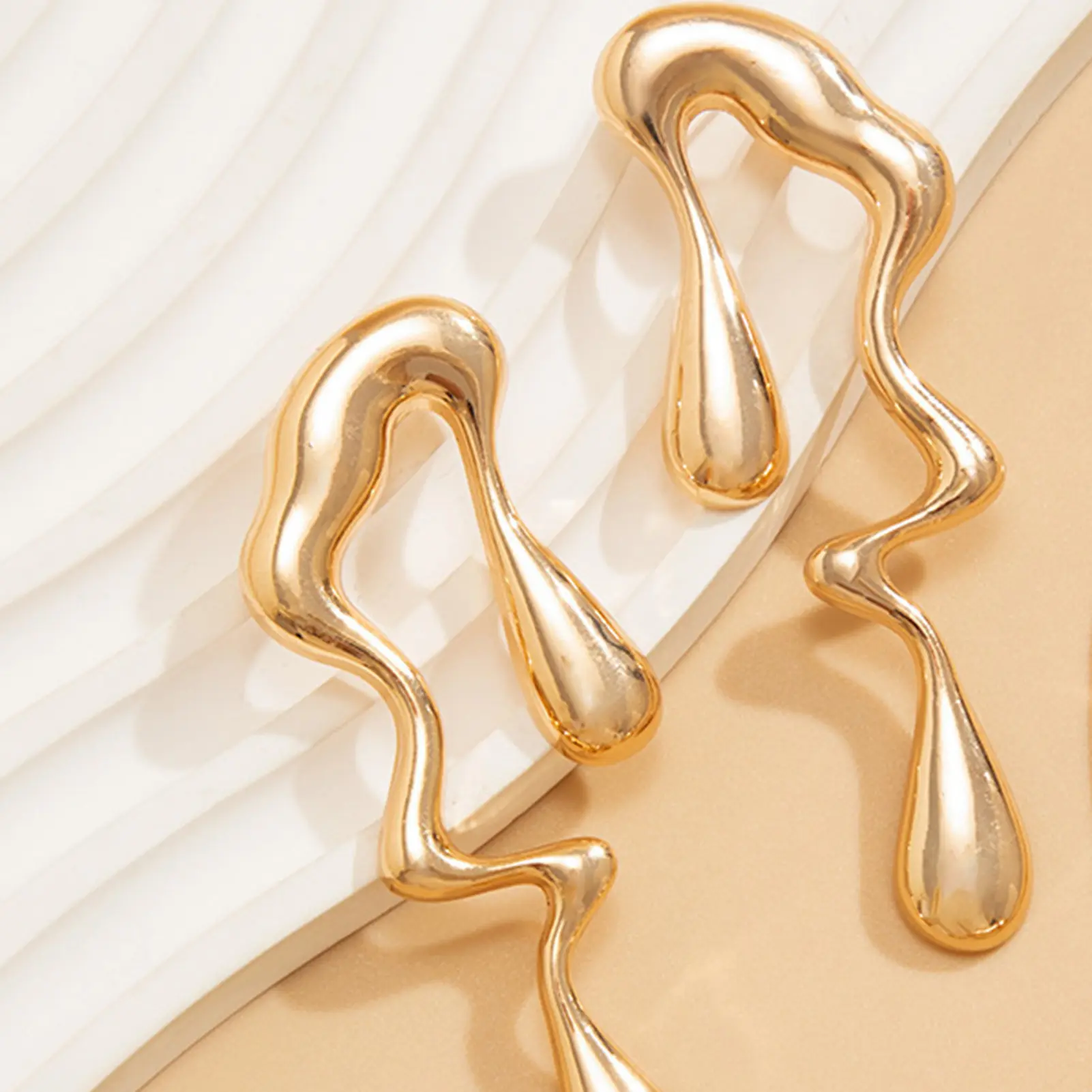 Fashionable Gothic Earrings For Women Liquid Metal Designed Earrings Trendy Irregular Geometric Earrings Jewelry Accessories