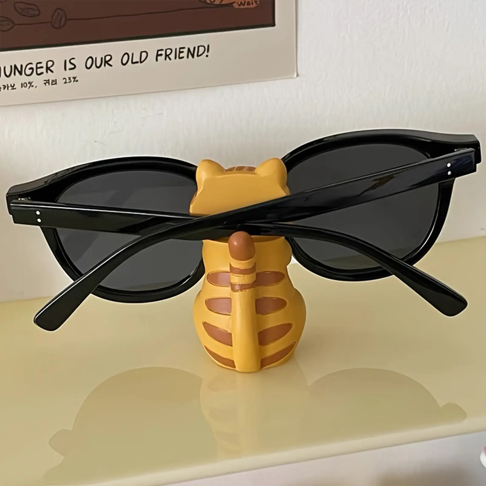 Cute Cat Ornament Mini Plastic Cat Shaped Storage Rack For Glasses Lovely Cartoon Animal Ornament For Desk Table Fireplace 1pc