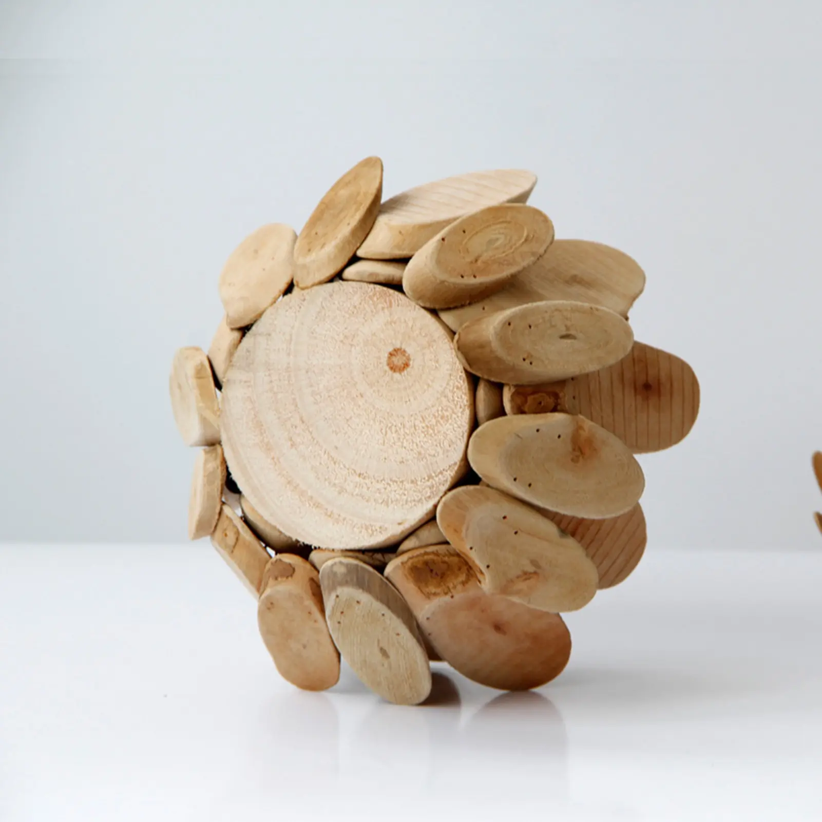 Wooden Lotus Candlestick Creative Petal Shaped Desktop Decorative Candle Holder For Dining Table Cabinet Fireplace Teapoy Desk