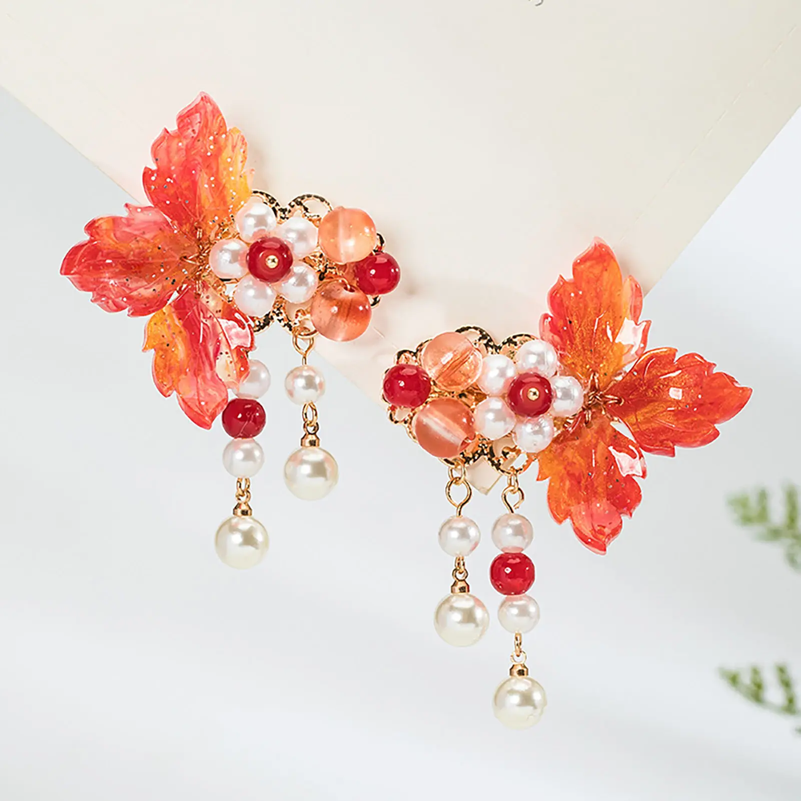 2pcs Vintage Tassel Hair Clip Chinese Style Red Leaf Pendant Hair Clip For Women Elegant Hanfu Dress Jewelry Hair Accessories