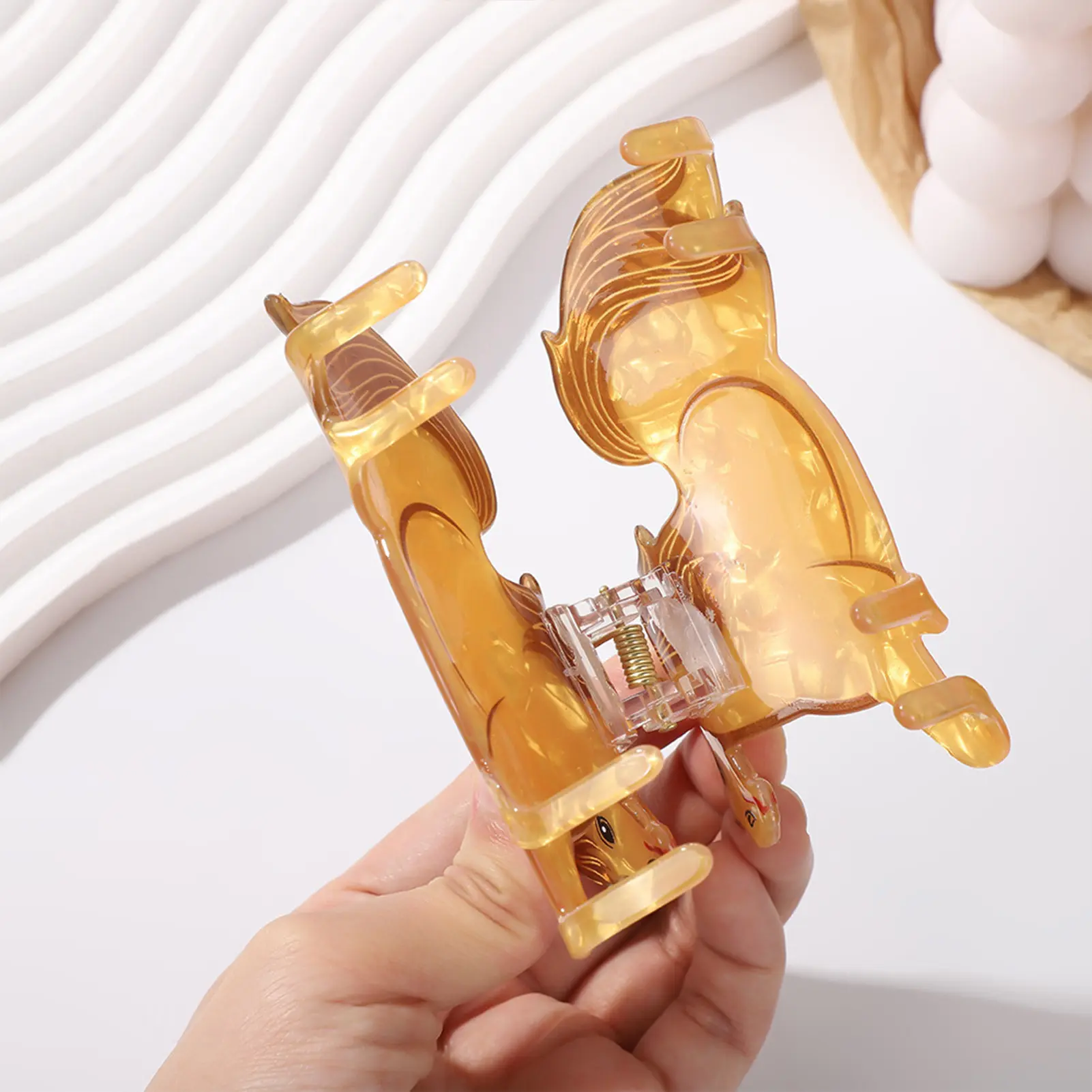 Cartoon Acrylic Hair Claw Cute Cartoon Animal Shaped Hair Clip Creative Squirrel Pony Alpaca Shaped Large Shark Hair Gripper