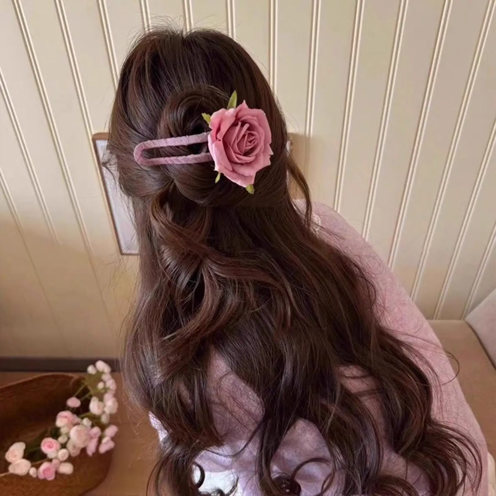 Sweety Rose Hair Claw For Women Elegant Simulated Flower Duckbill Clip Girls Fashionable Daily Updo Maruko Head Hair Accessories