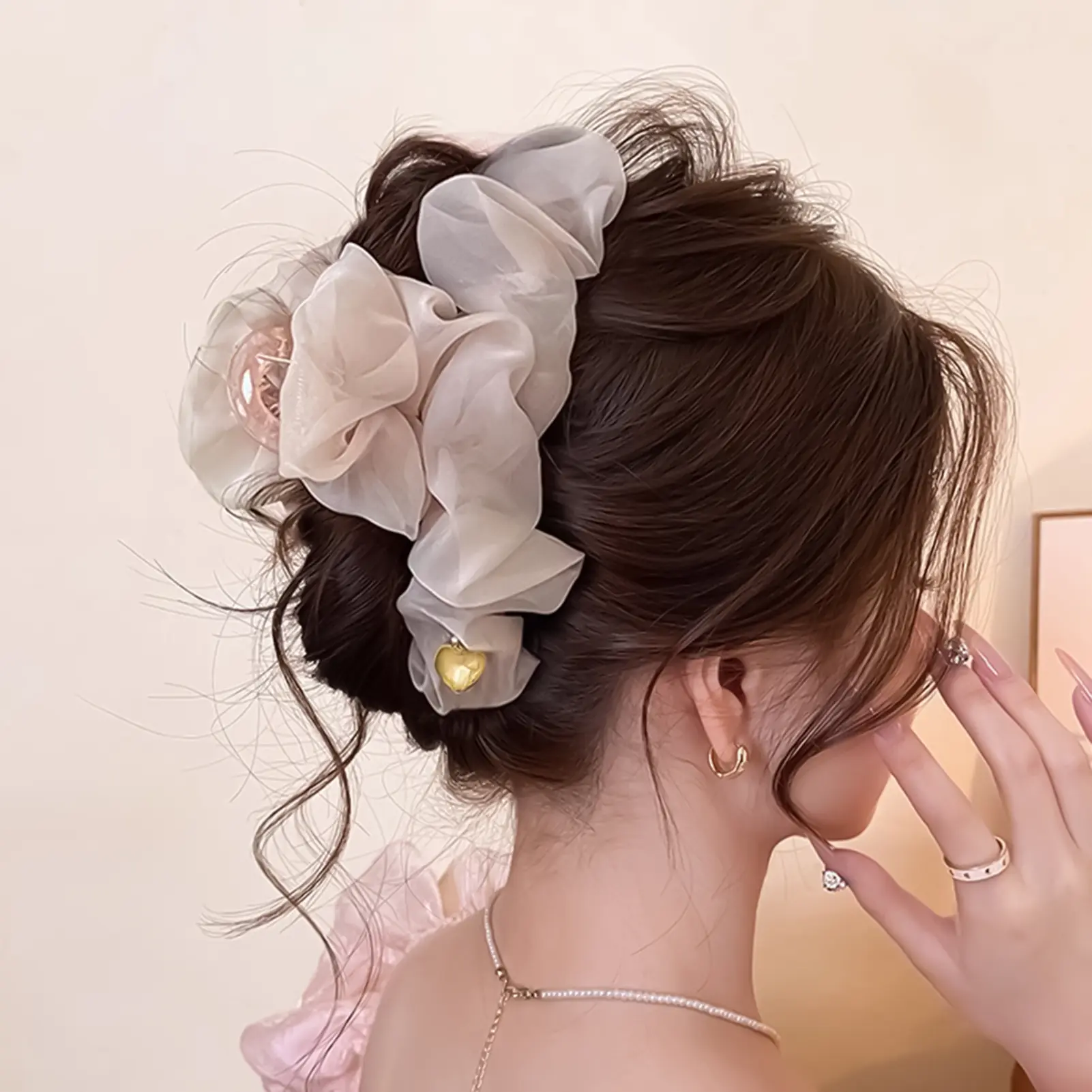 Gentle Large Hair Claw For Women Trendy Elegant Pleated Mesh Shark Gripper Korean Style Sweety Hair Clips Girls Hair Accessories