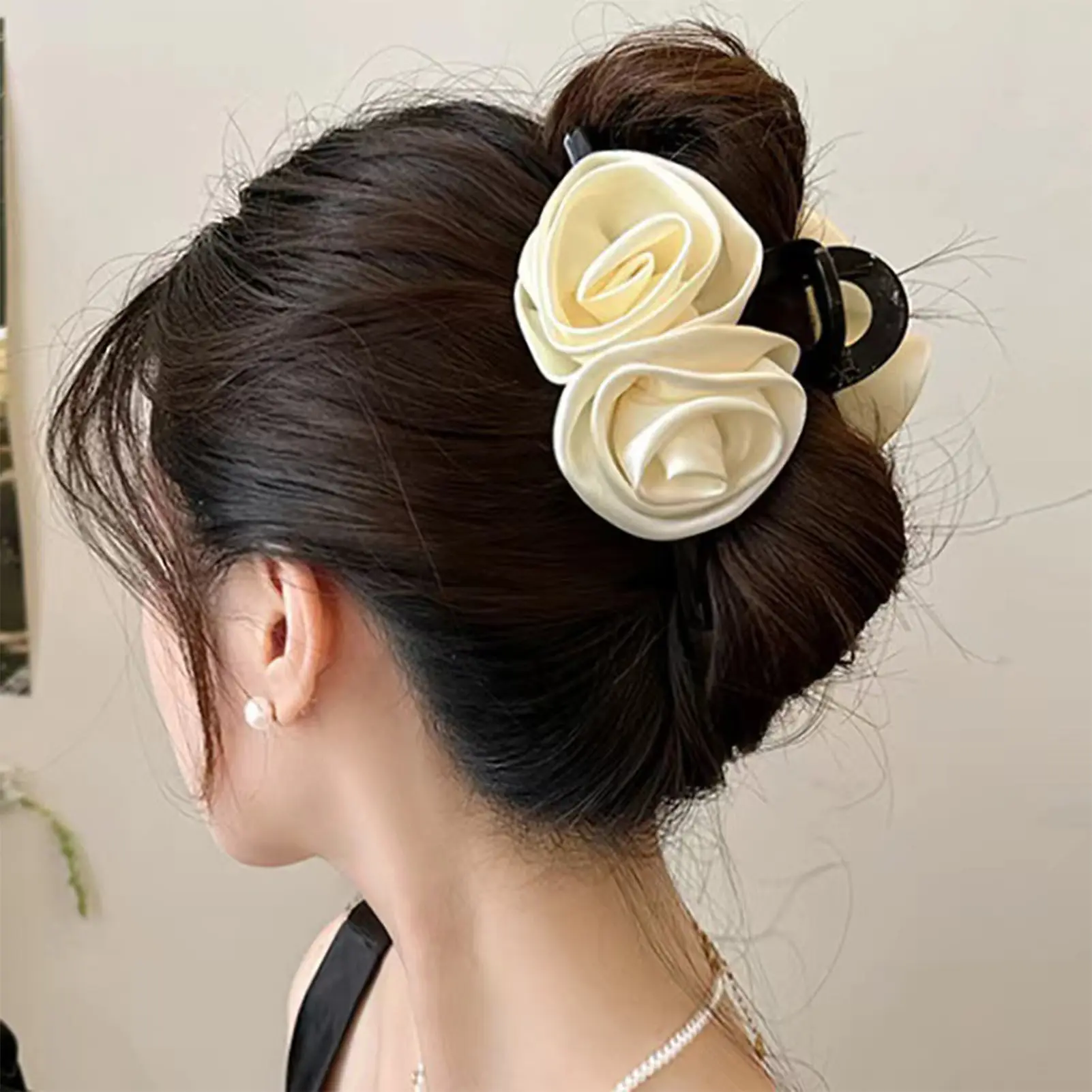 Trendy Flower Hair Claw Elegant Satin Rose Shark Hair Gripper For Women Girls Daily Life Fashion Hair Clip Hair Accessories