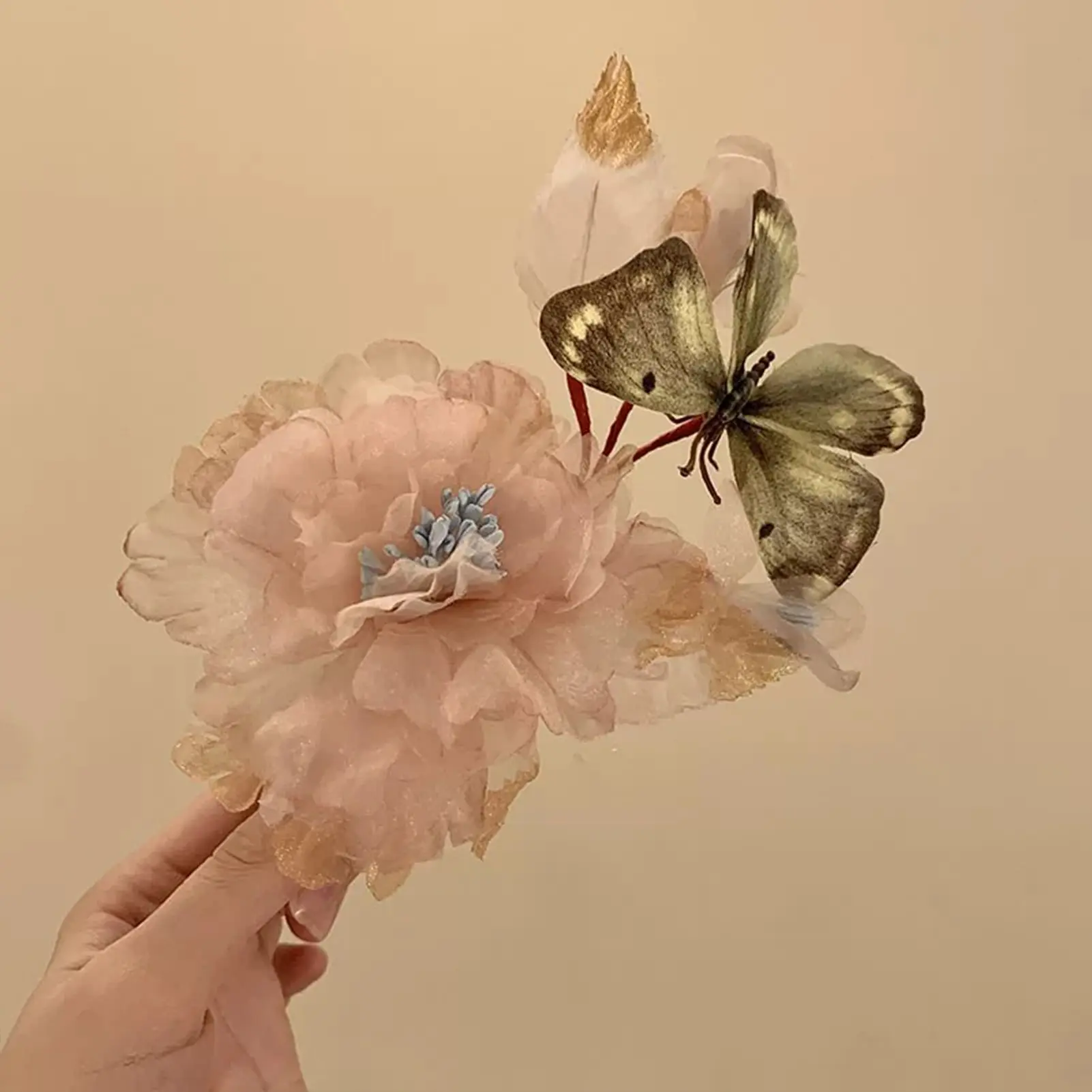 Hawaii Flower Hair Claw For Women Exquisite Elegant Pearl Butterfly Rose Peony Shark Hair Gripper Girls Trendy Hair Accessories
