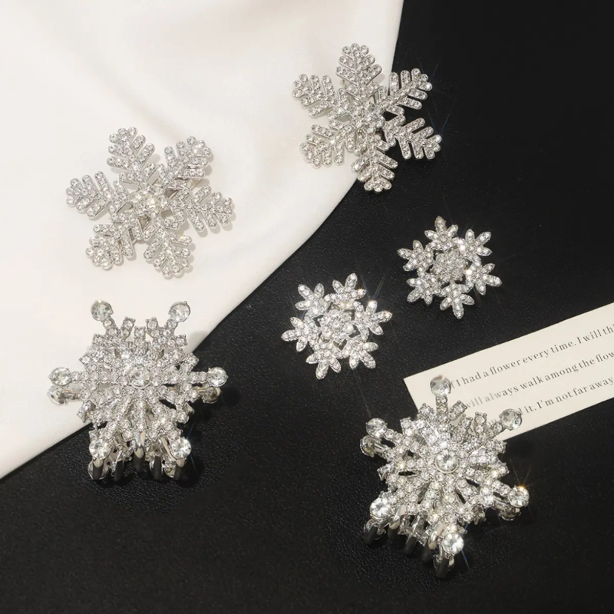 INS Glitter Rhinestone Hair Clips Shining Snowflake Shaped Hair Clip 2025 Christmas Gifts For Girlfriend Mother Children Girls