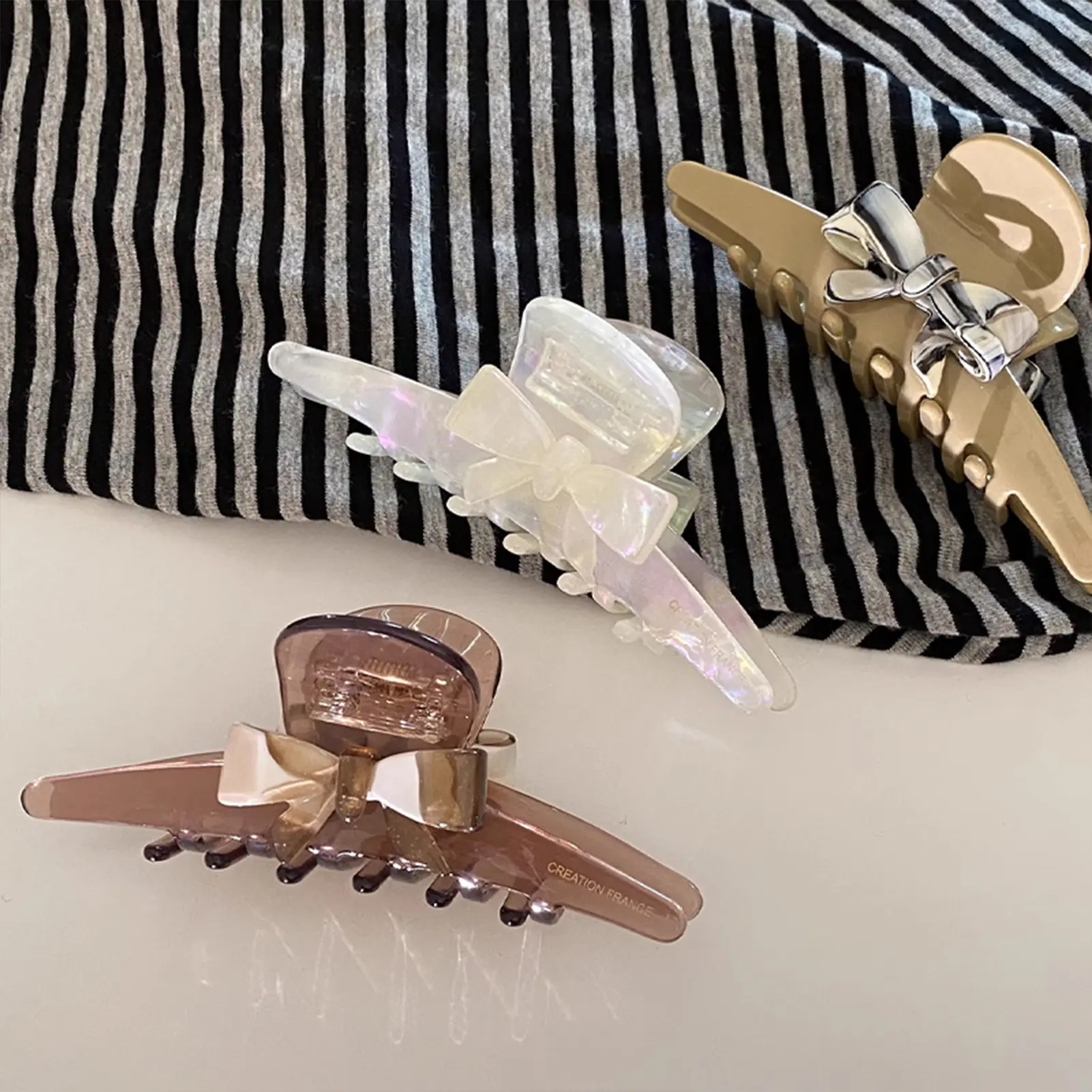 Korean Style Hair Claw For Women Sweety Bow Acetic Acid Shark Gripper Trendy Anti Slip Ponytail Hair Clip Girls Hair Accessories