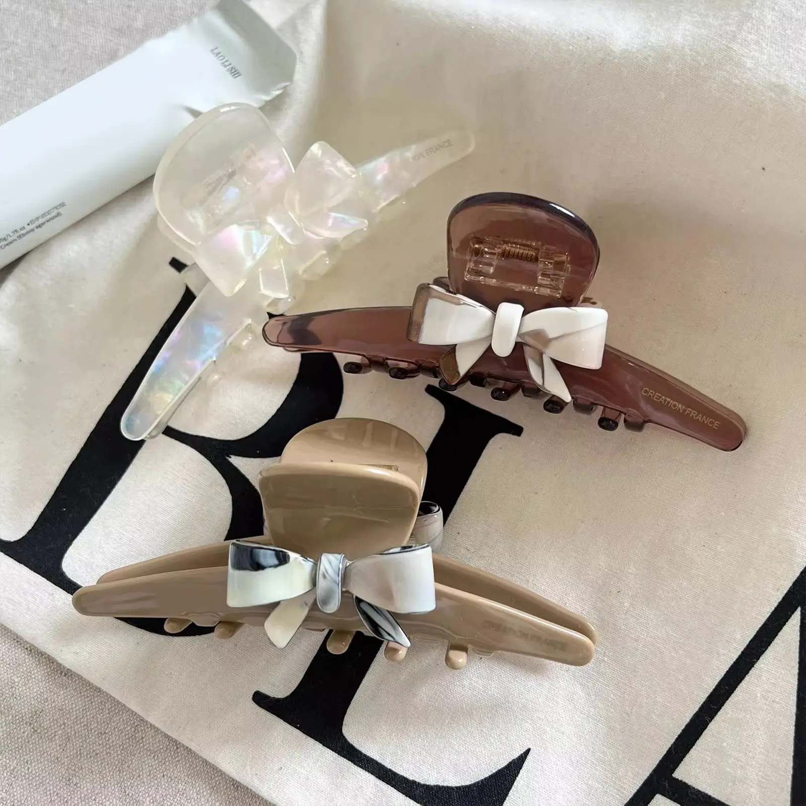 Korean Style Hair Claw For Women Sweety Bow Acetic Acid Shark Gripper Trendy Anti Slip Ponytail Hair Clip Girls Hair Accessories