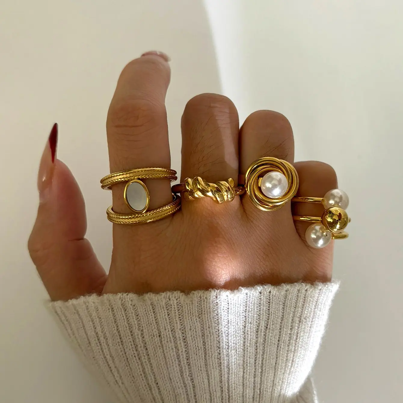 Electroplated 18k Gold Ring For Men And Women Trendy Bright Metal Ring Fashionable Finger Decor Hoop Beach Jewelry Accessories