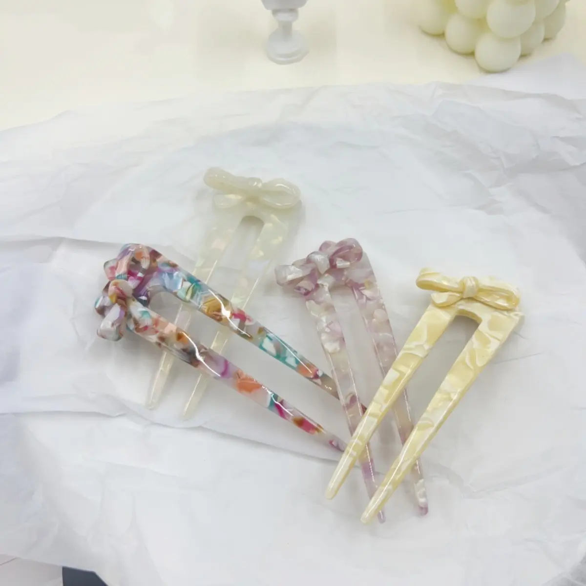 Trendy Bow U-shaped Hairpin Pearlescent Contrasting Color Acrylic Hairpin For Women Exquisite Sweety Girls Daily Hair Accessory