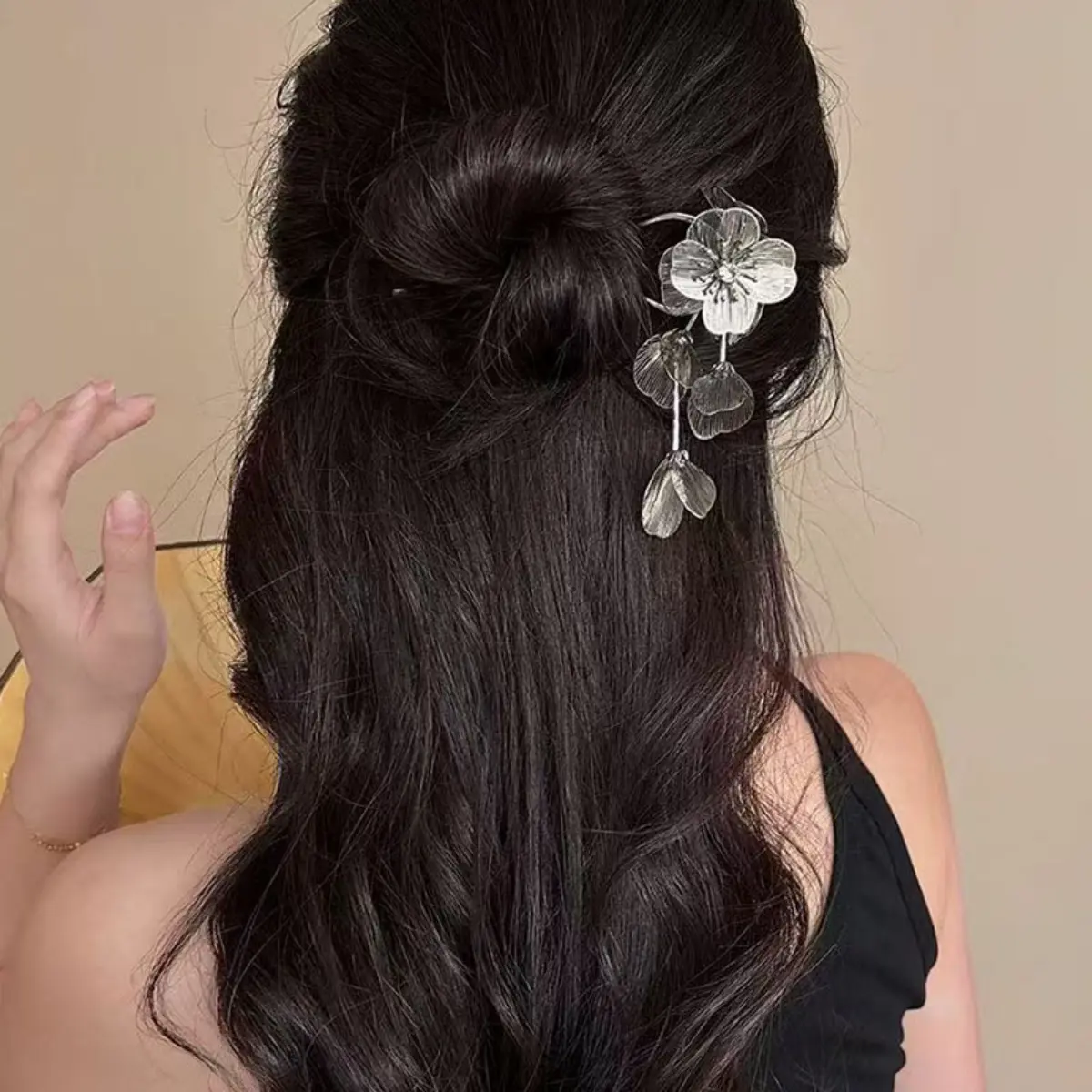 Neo Chinese U Shape Hairpin For Women Exquisite Metal Flower Tassel Hair Stick Light Luxury Girls Fashion Hair Accessories New