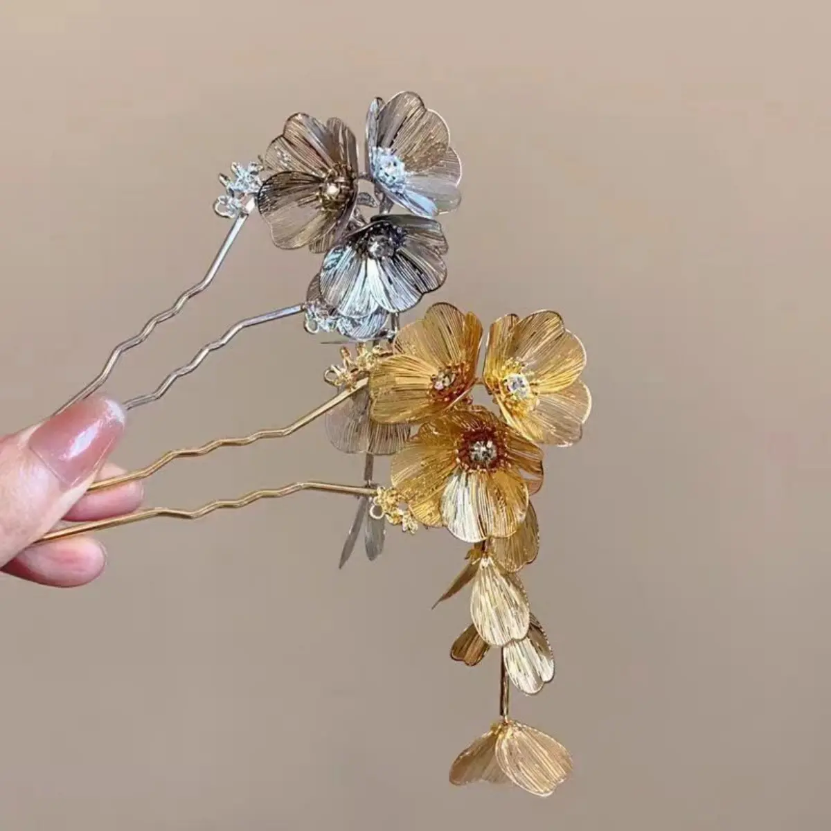 Neo Chinese U Shape Hairpin For Women Exquisite Metal Flower Tassel Hair Stick Light Luxury Girls Fashion Hair Accessories New