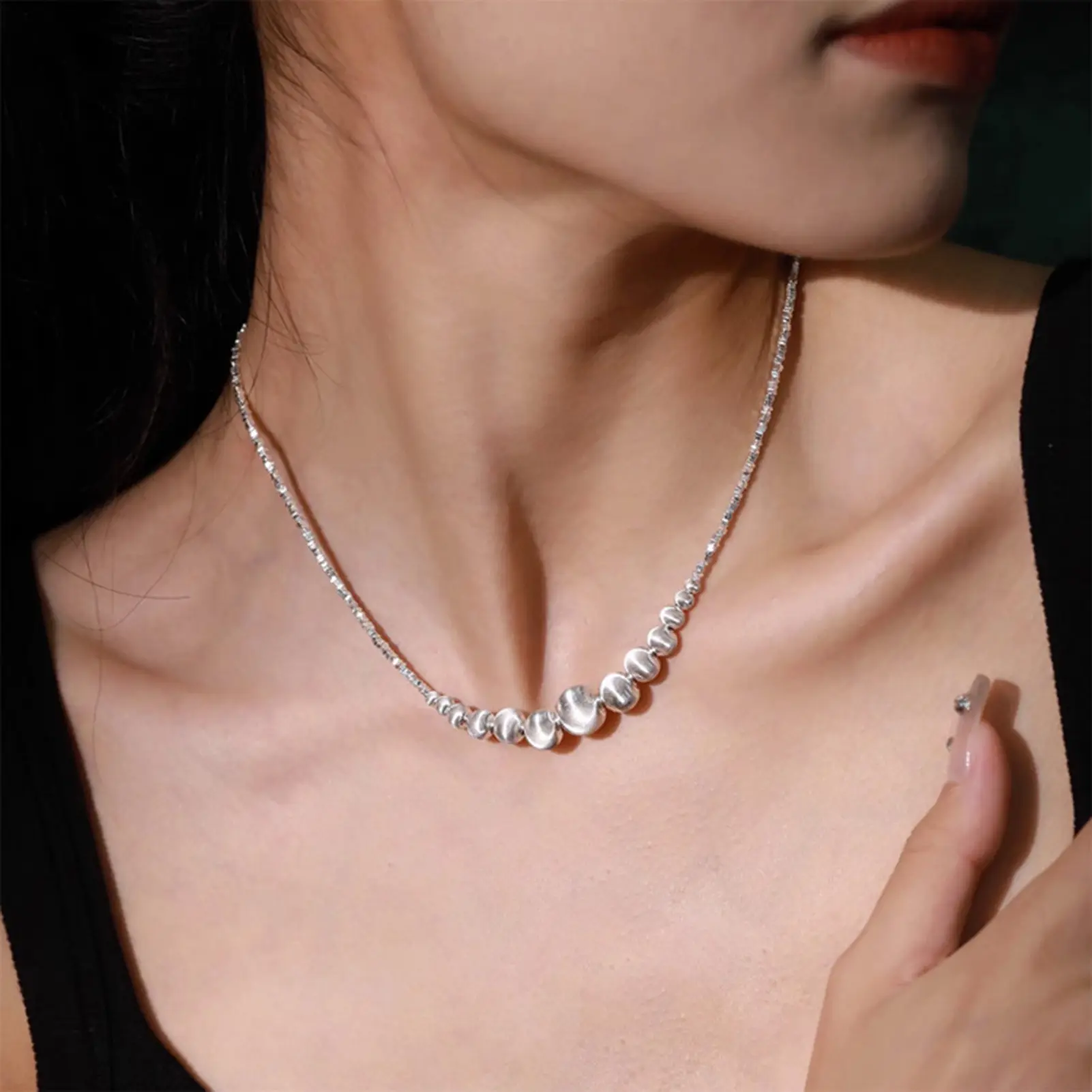 Light Luxury Cat's Eye Stone Necklace For Women Gradient Bead Broken Silver Collarbone Chain Girls Fashion Jewelry Accessories
