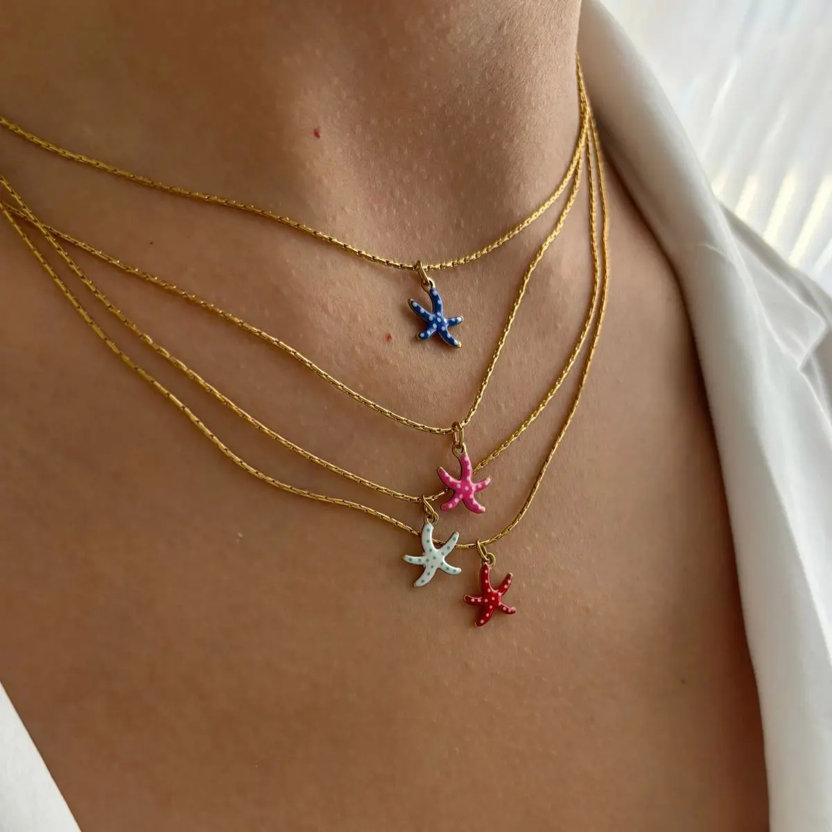 Vintage Tarnish Free Necklace Fashion Glitter Rhinestone Neck Jewelry Accessories For Women Light Luxury Golden Metal Necklace