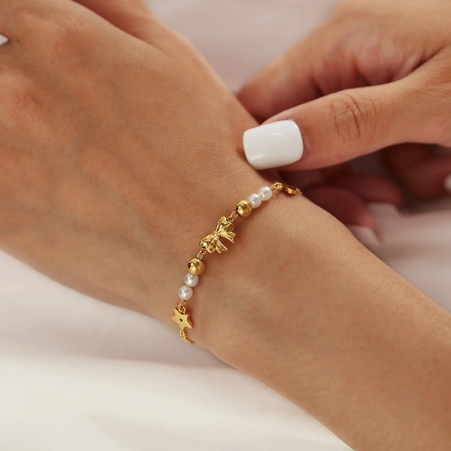 2025 New Trendy Metal Bracelet For Women Ins Style Stainless Steel Bow Bracelet Summer Beach Hand Decoration Jewelry Chain