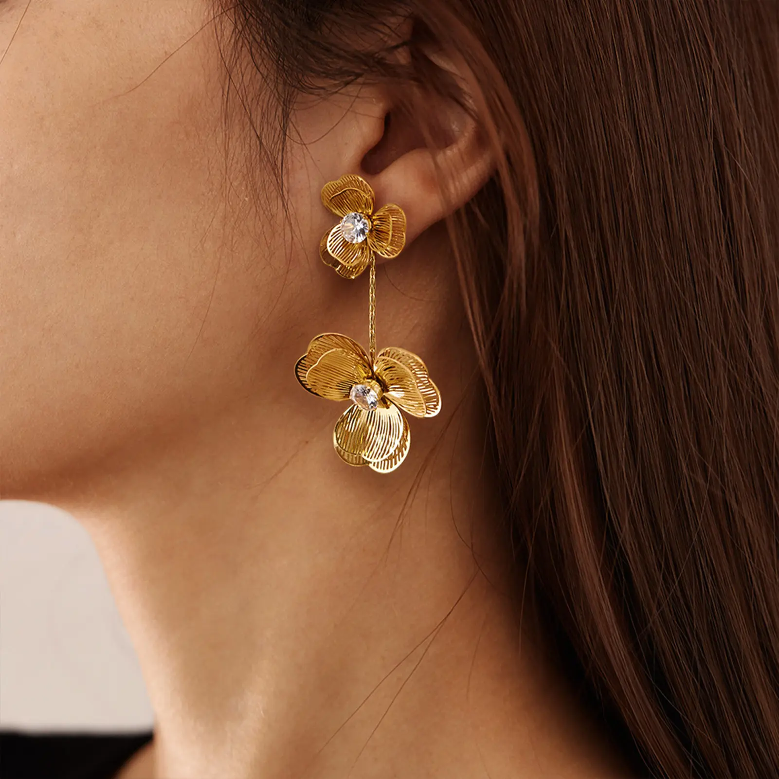 French Style Flower Dangle Earring Fashion Brushed Petal Pearl Earrings For Women Light Luxury Gold Stainless Steel Stud Earring