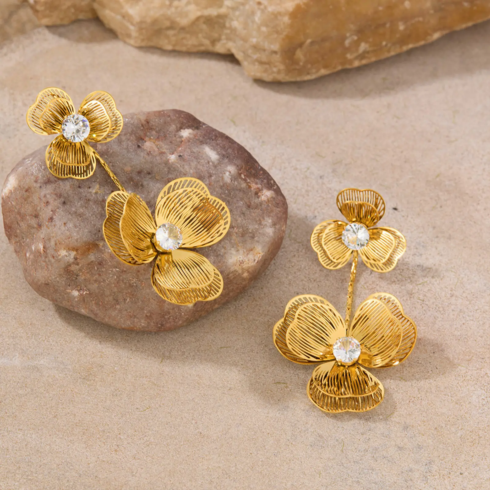 French Style Flower Dangle Earring Fashion Brushed Petal Pearl Earrings For Women Light Luxury Gold Stainless Steel Stud Earring