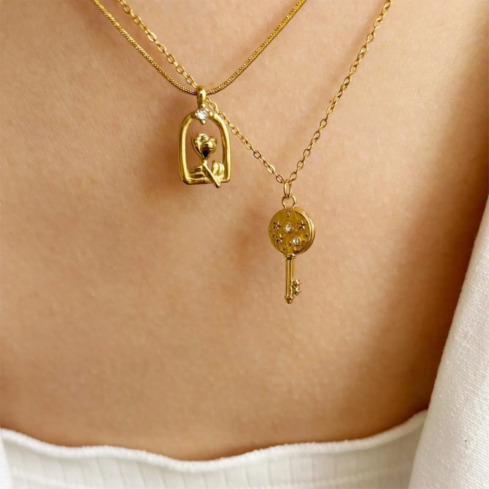 Trendy Metal Necklace For Women Creative Key Rose Design Stainless Steel Neck Chain Light Luxury Metal Jewelry Neck Accessories