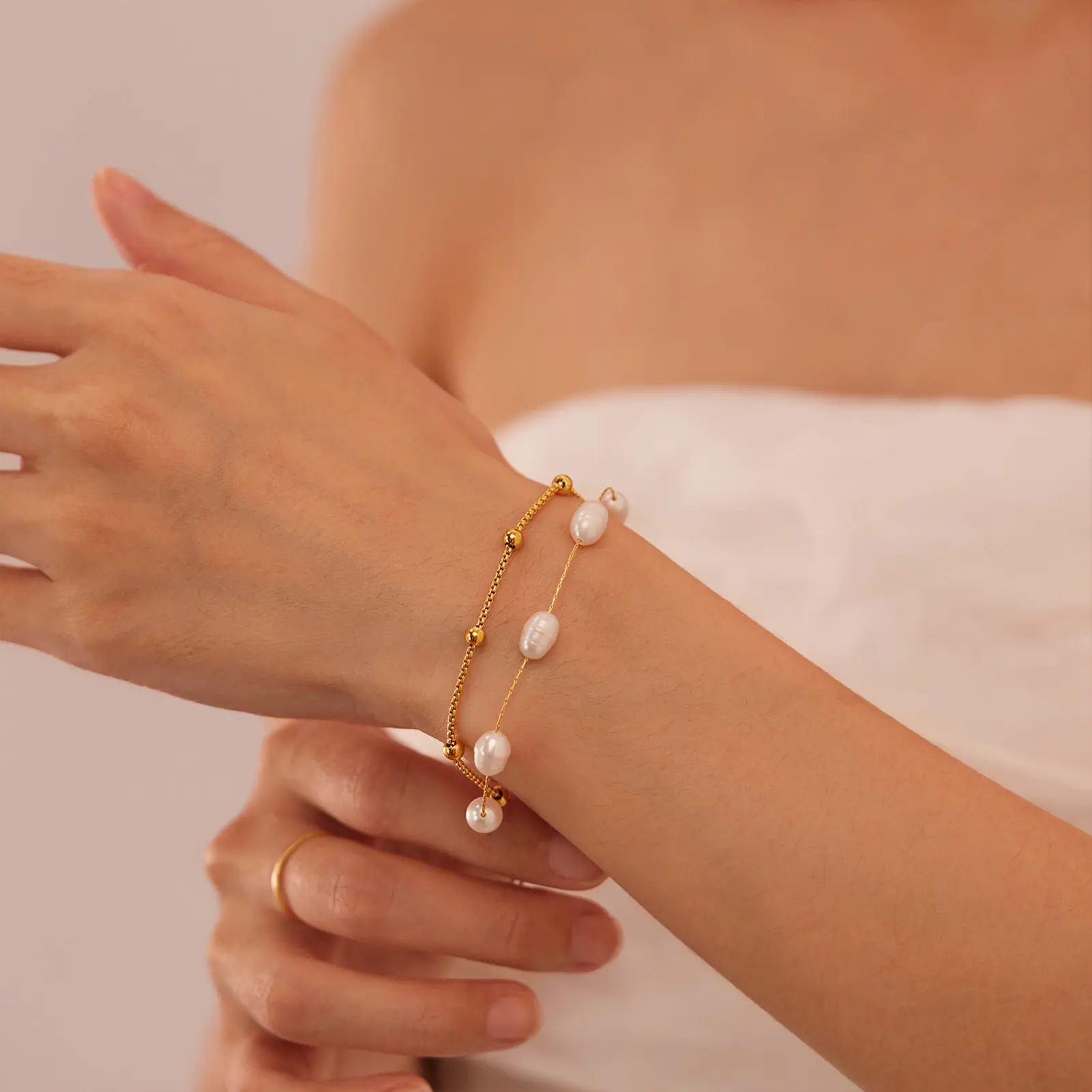 Freshwater Pearl Bracelet For Women Summer New Layered Titanium Steel Chain Bracelet Girls Fashion Jewelry Accessory Hand Chain