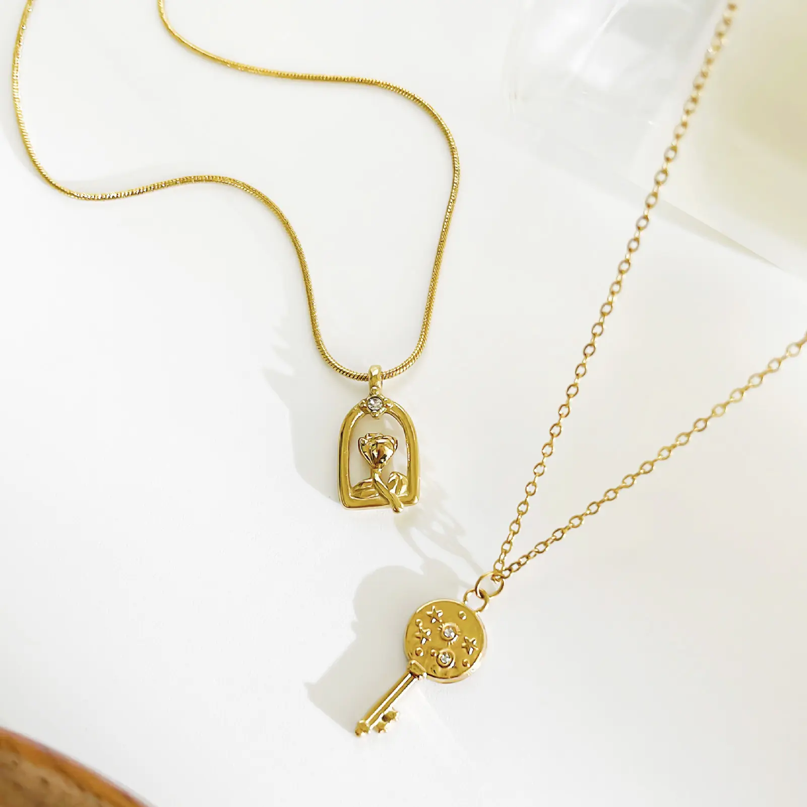 Trendy Metal Necklace For Women Creative Key Rose Design Stainless Steel Neck Chain Light Luxury Metal Jewelry Neck Accessories