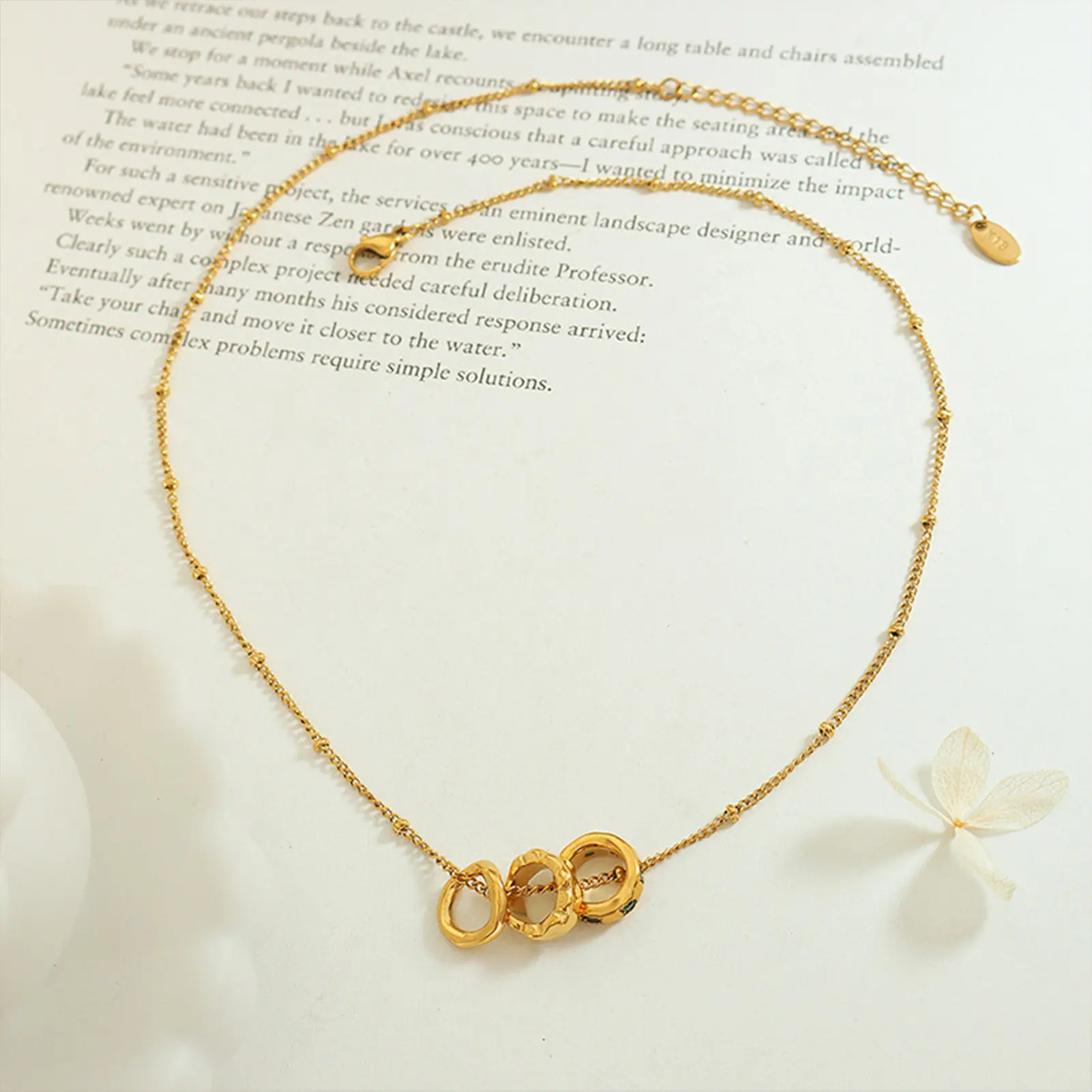Fashion Buckle Pendant Necklace For Women Design Sense Geometric Circular Zircon Necklace Girls Trendy Jewelry Neck Chain 1pc