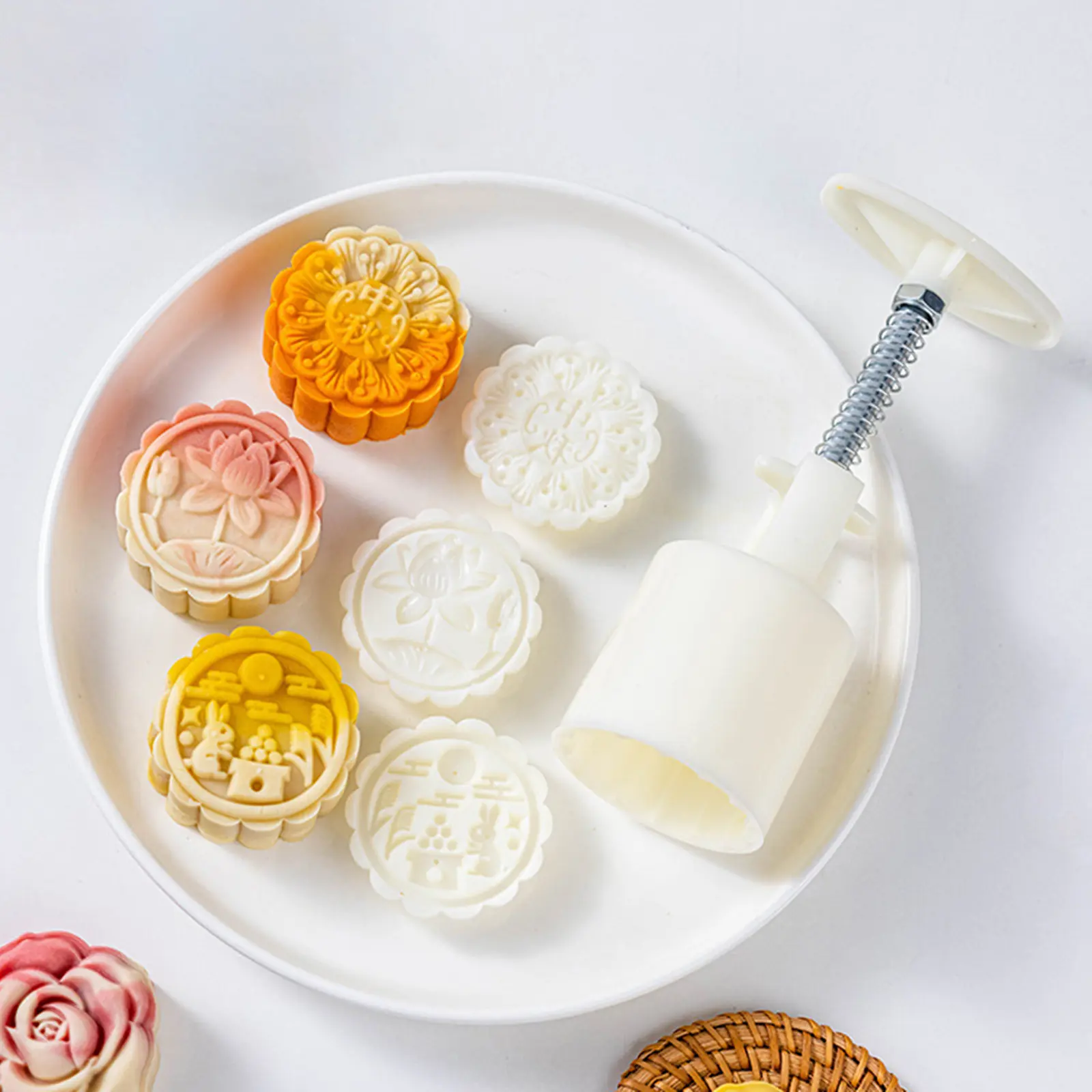 Chinese Mooncake Mold Mid-autumn Festival Hand Pressed Mooncake Mould Handmade DIY Biscuit Cookie Cake Mold Kitchen Accessories
