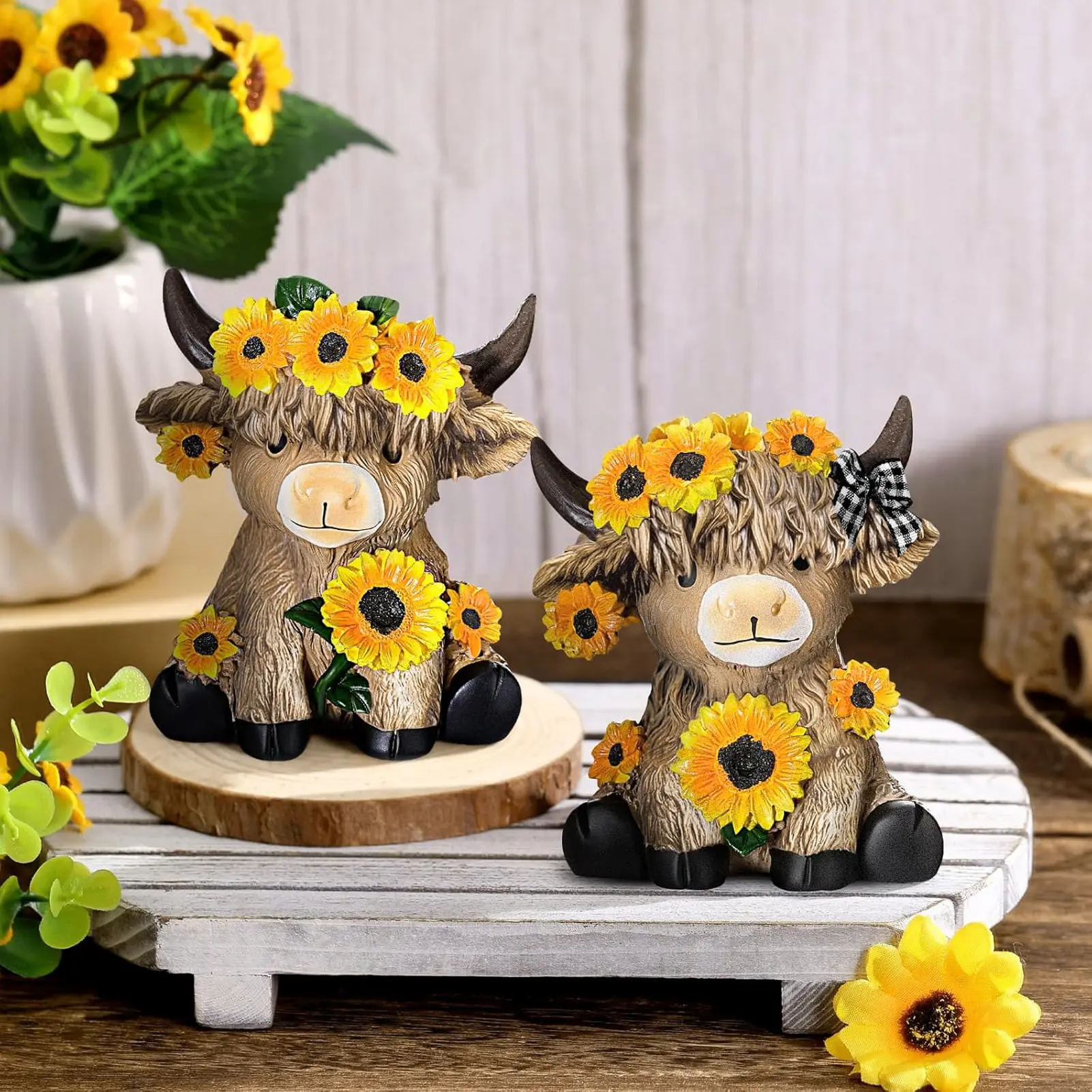 Cute Highland Cattle Flowerpot Ornament Sunflower Calf Resin Ornament For Desk Garden Courtyard Greenhouse Home Decoration Props