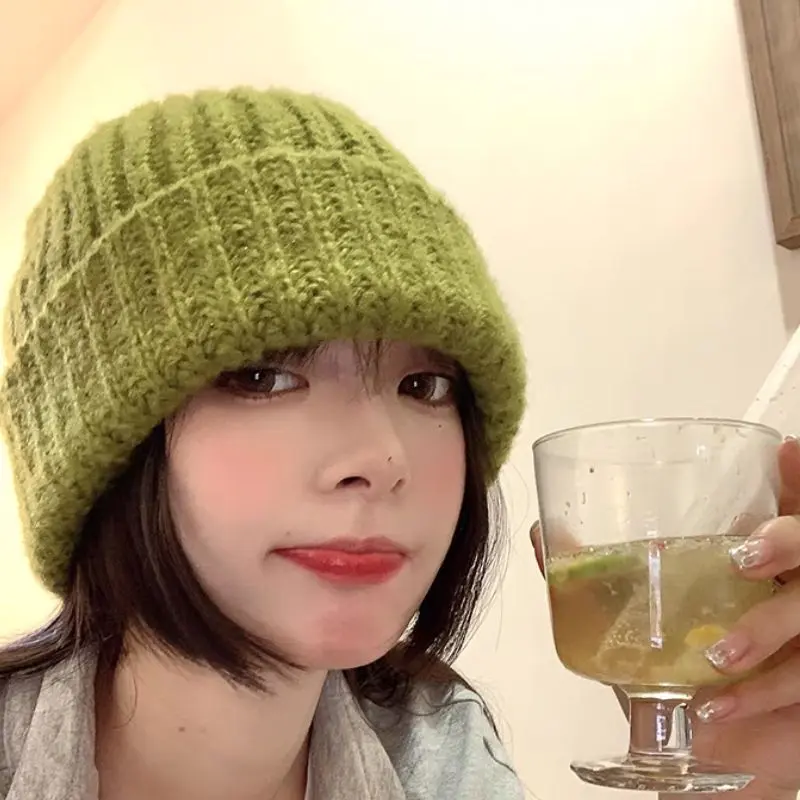 Winter Knitted Women's Hats Lock Temperature Warm Unisex Caps Skin-friendly Soft Big Head Woolen Beanie Clothing Accessories