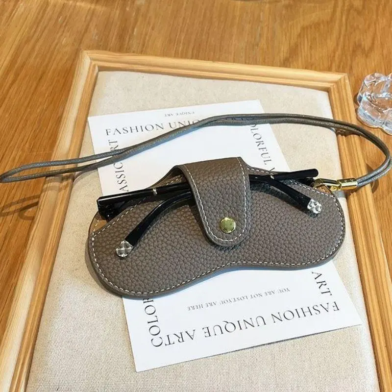 Portable Retro Handmade PU Leather Glasses Bag With Lanyard Hanging Sunglasses Case Simple Glasses Storage Box Sunglasses Case
