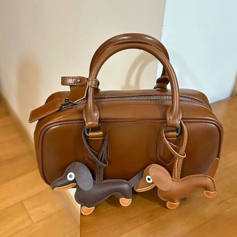 Classic Cute Leather Puppy Dog Keychain Pendant Lovely Dachshund Bag Charm Phone Pendant Trinket Key Ring Accessories Jewelry