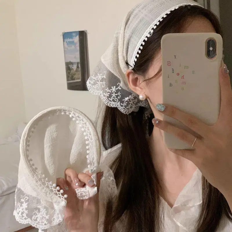 New Summer Lace Triangle Headscarf Woman Lace Hair Scarf Retro French Triangle Hair Band Sweet Turban Cap Sunscreen Headscarf