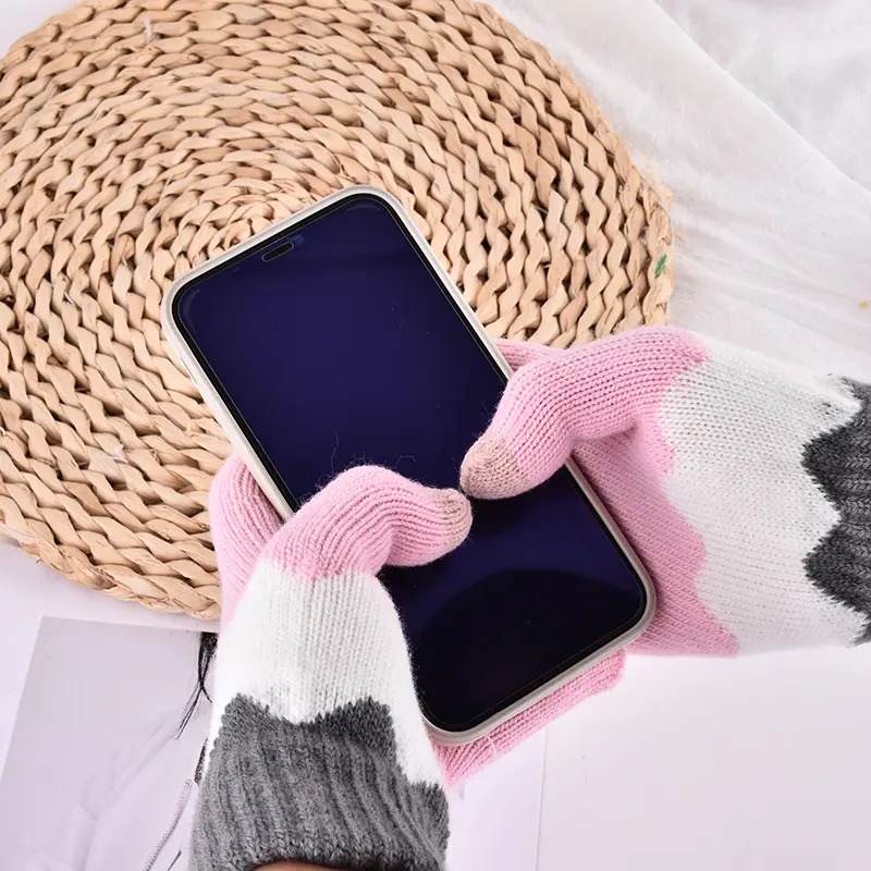 Comfortable warm touch screen gloves for women