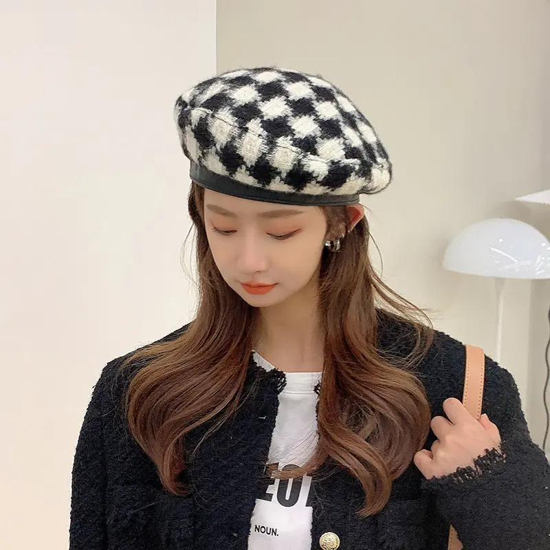 Japanese women's new style sweet classic  plaid beret