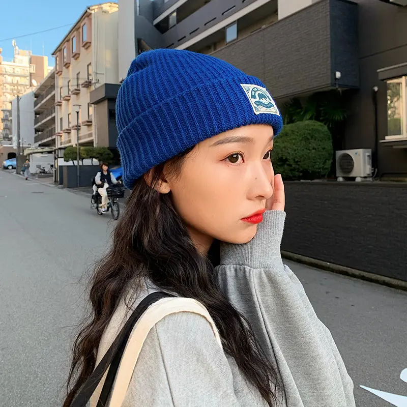 Cartoon bear stick cloth wool hat men and women fashion lovers autumn winter warm knit cold hat