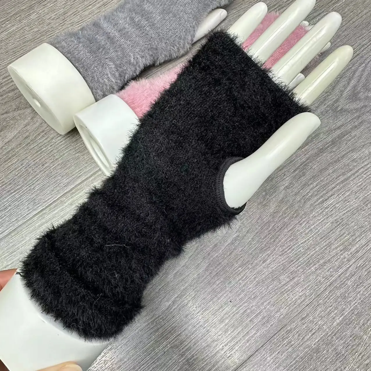 Half finger gloves Women's autumn and winter warm gloves all solid color fluffy fingerless bare fingers